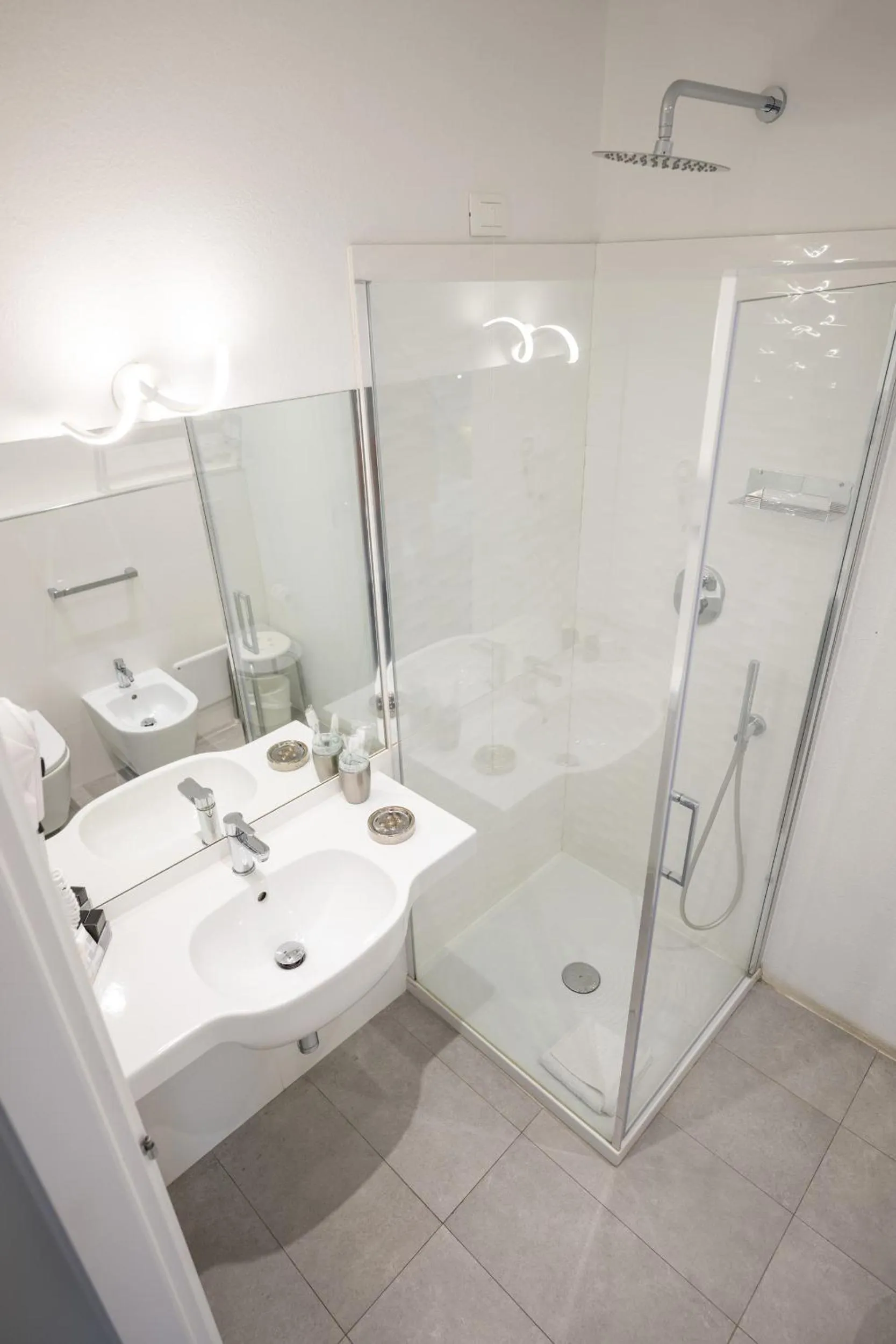 Shower in Hotel Ligure