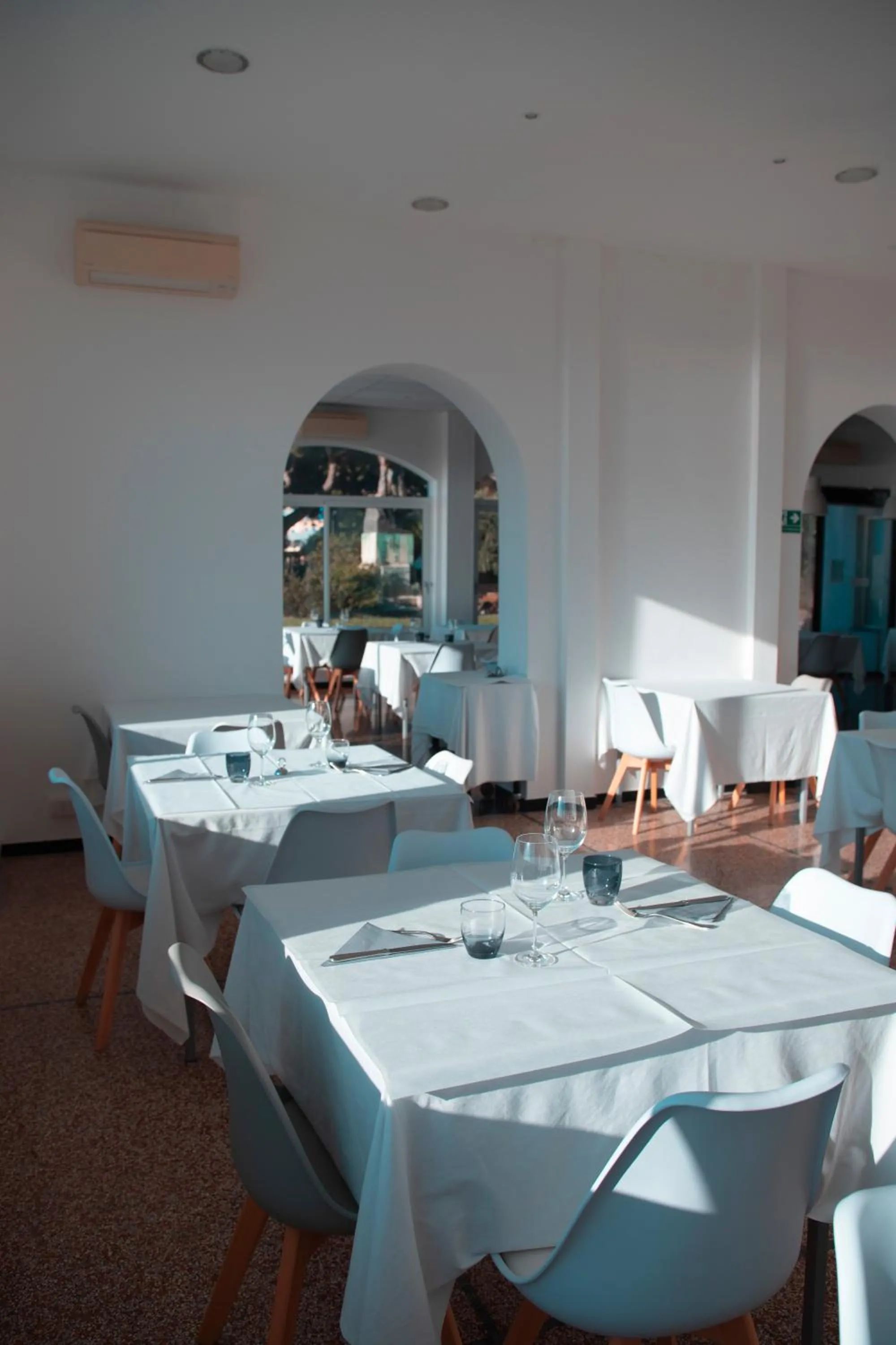 Restaurant/places to eat in Hotel Ligure