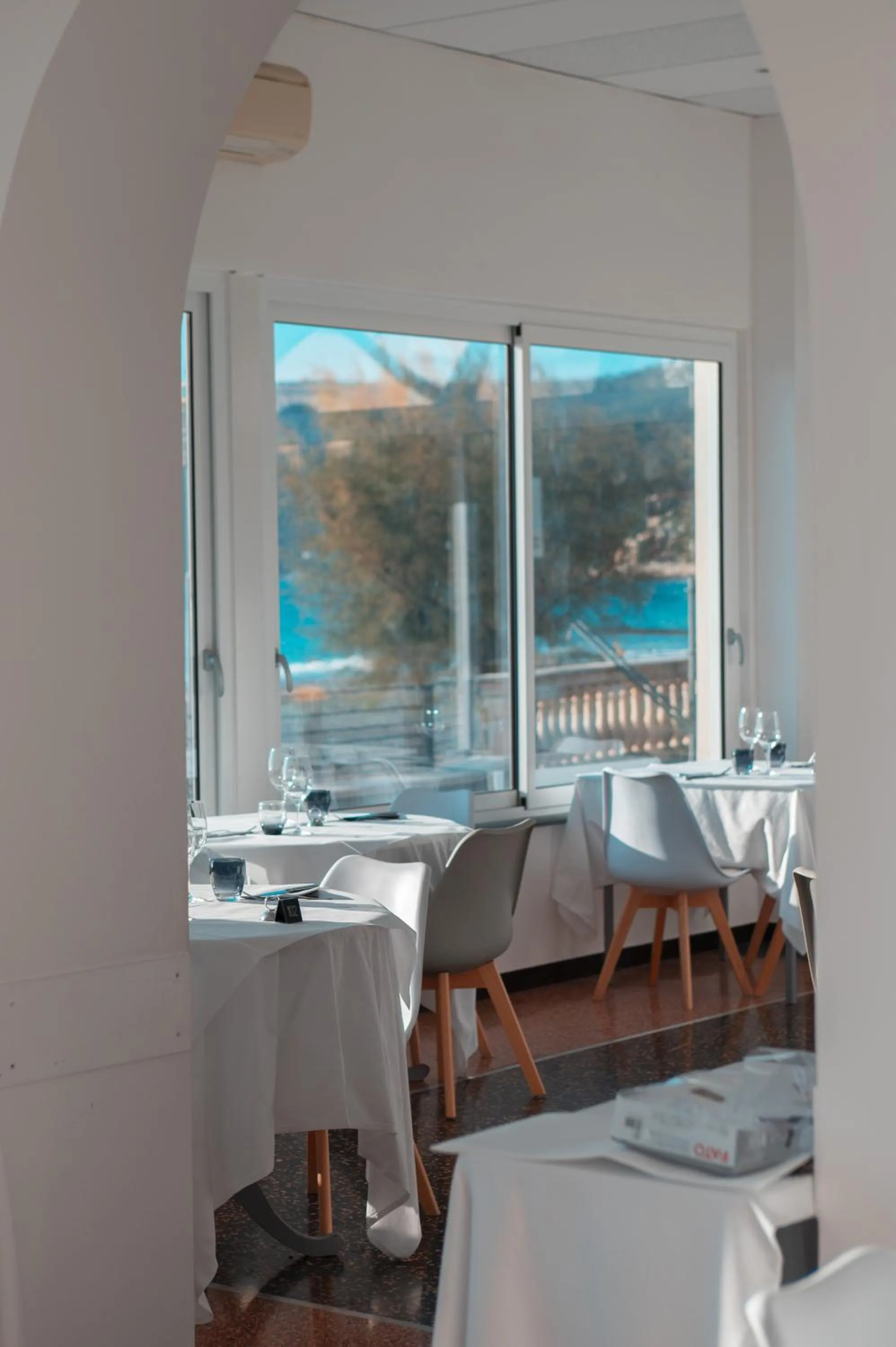 Restaurant/places to eat in Hotel Ligure