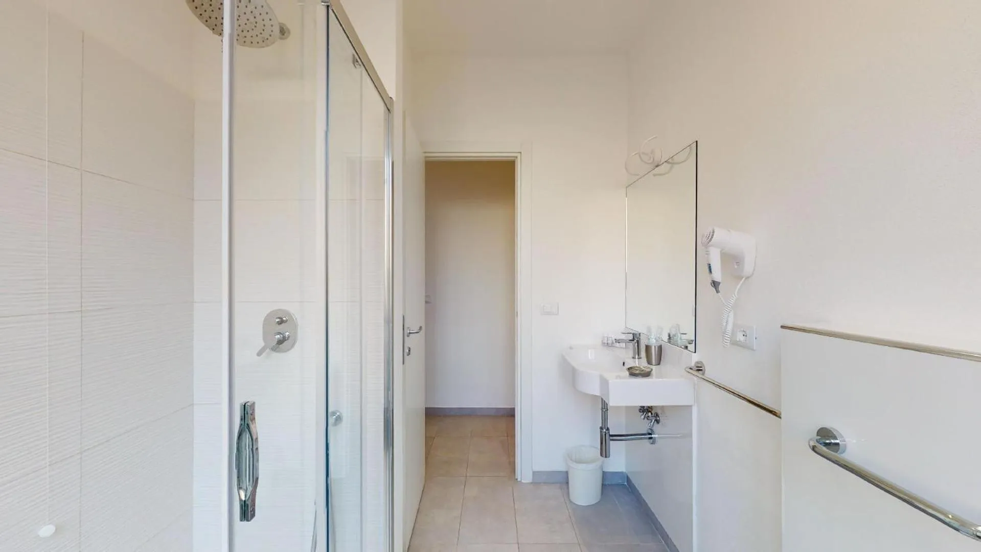 Shower in Hotel Ligure