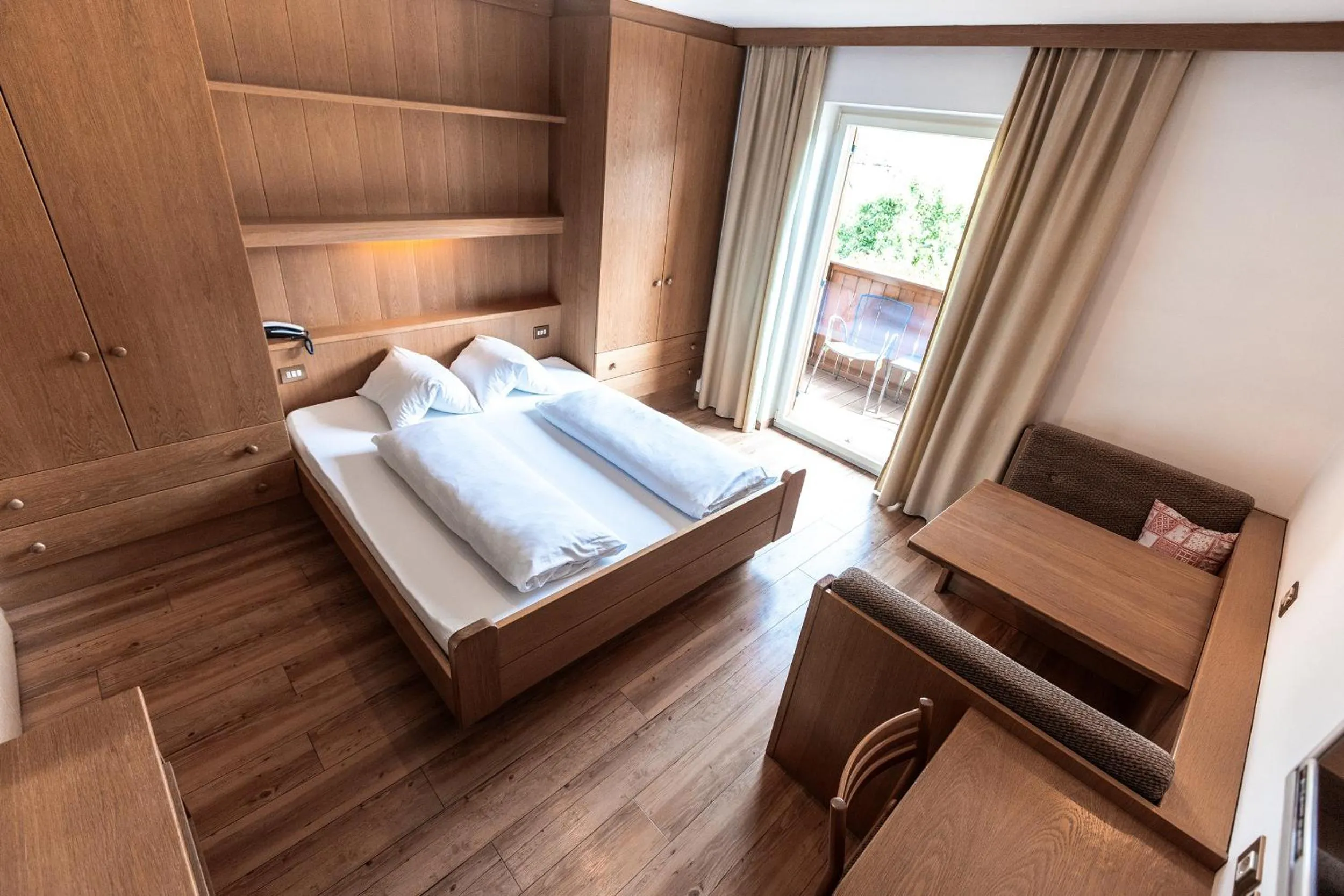 Bedroom, Bed in Hotel Zum Löwen - Al Leone