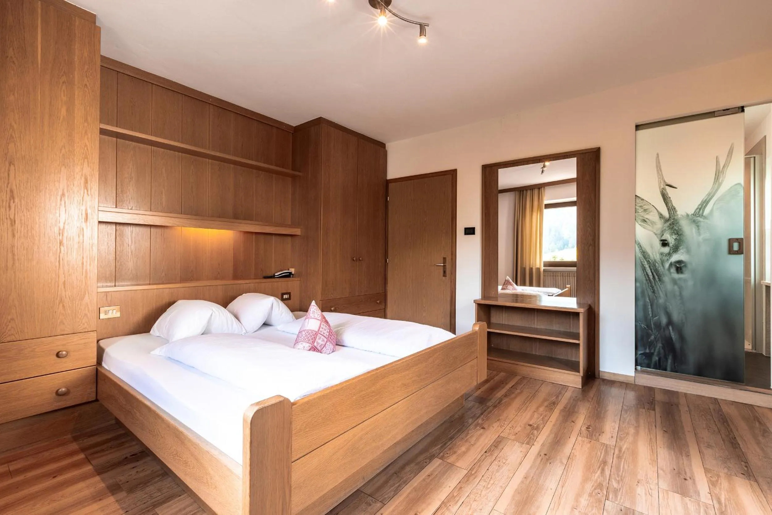 Bedroom, Bed in Hotel Zum Löwen - Al Leone