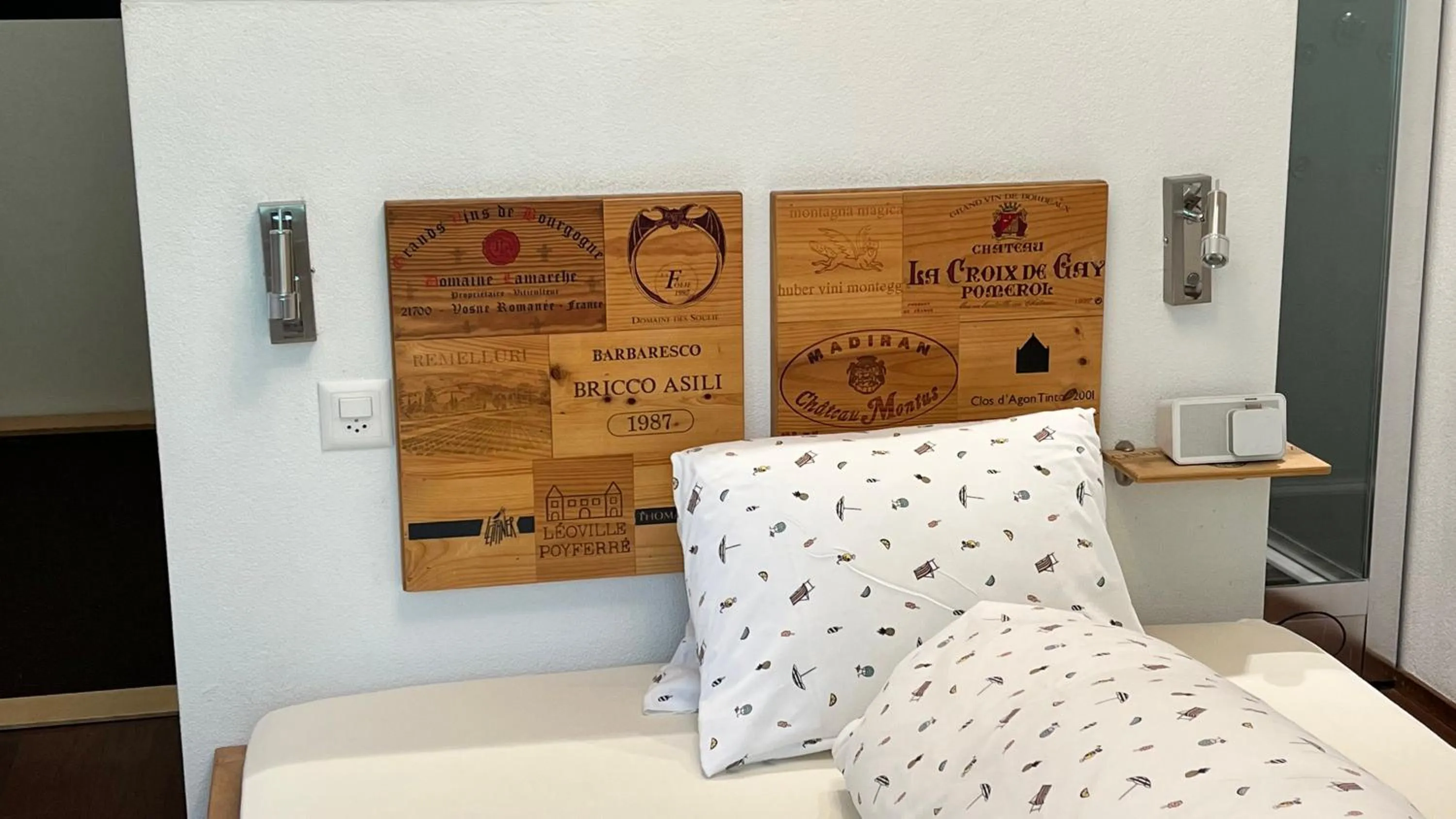 Bed in Hotel Krone Sihlbrugg