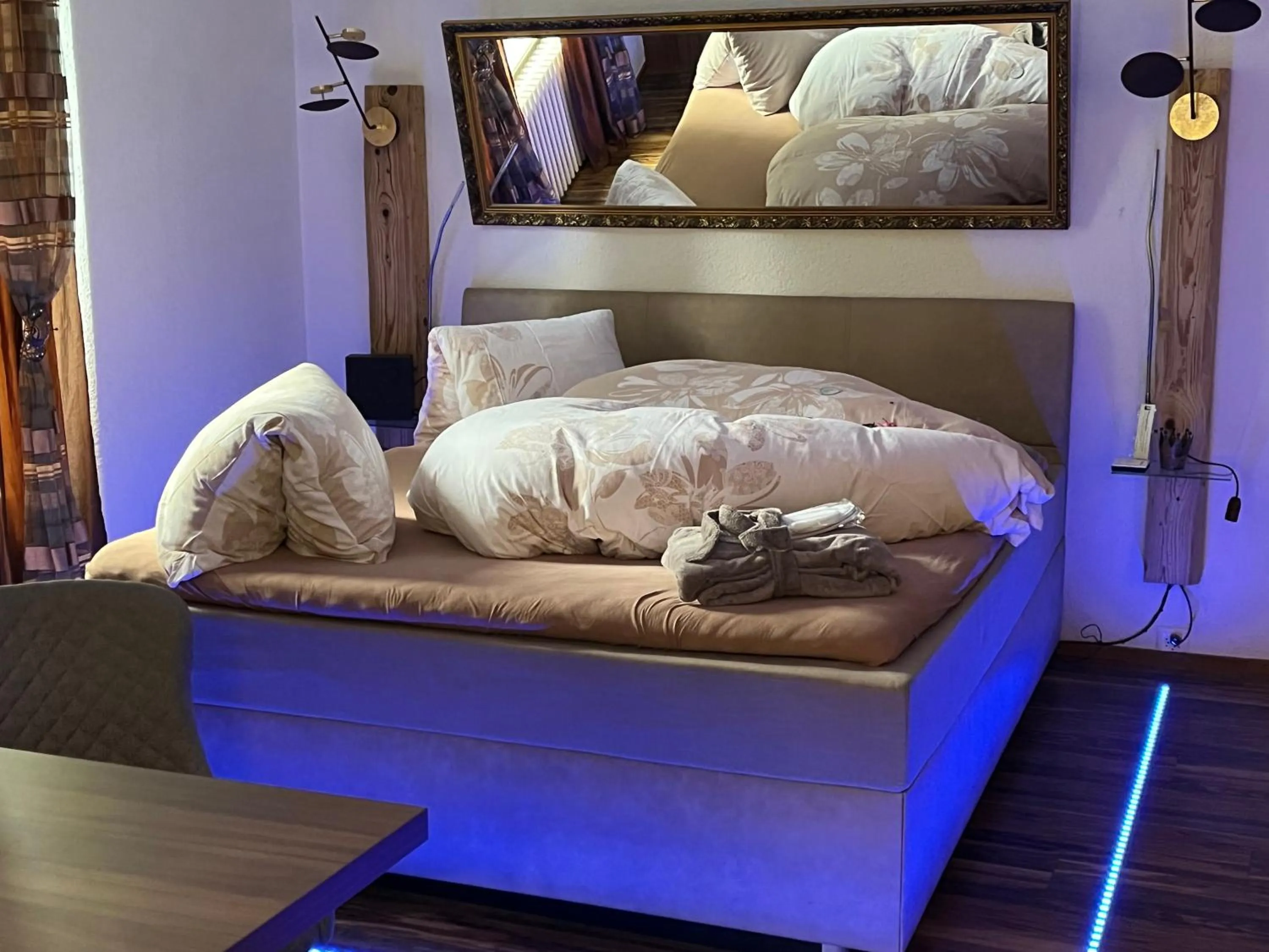 Bed in Hotel Krone Sihlbrugg