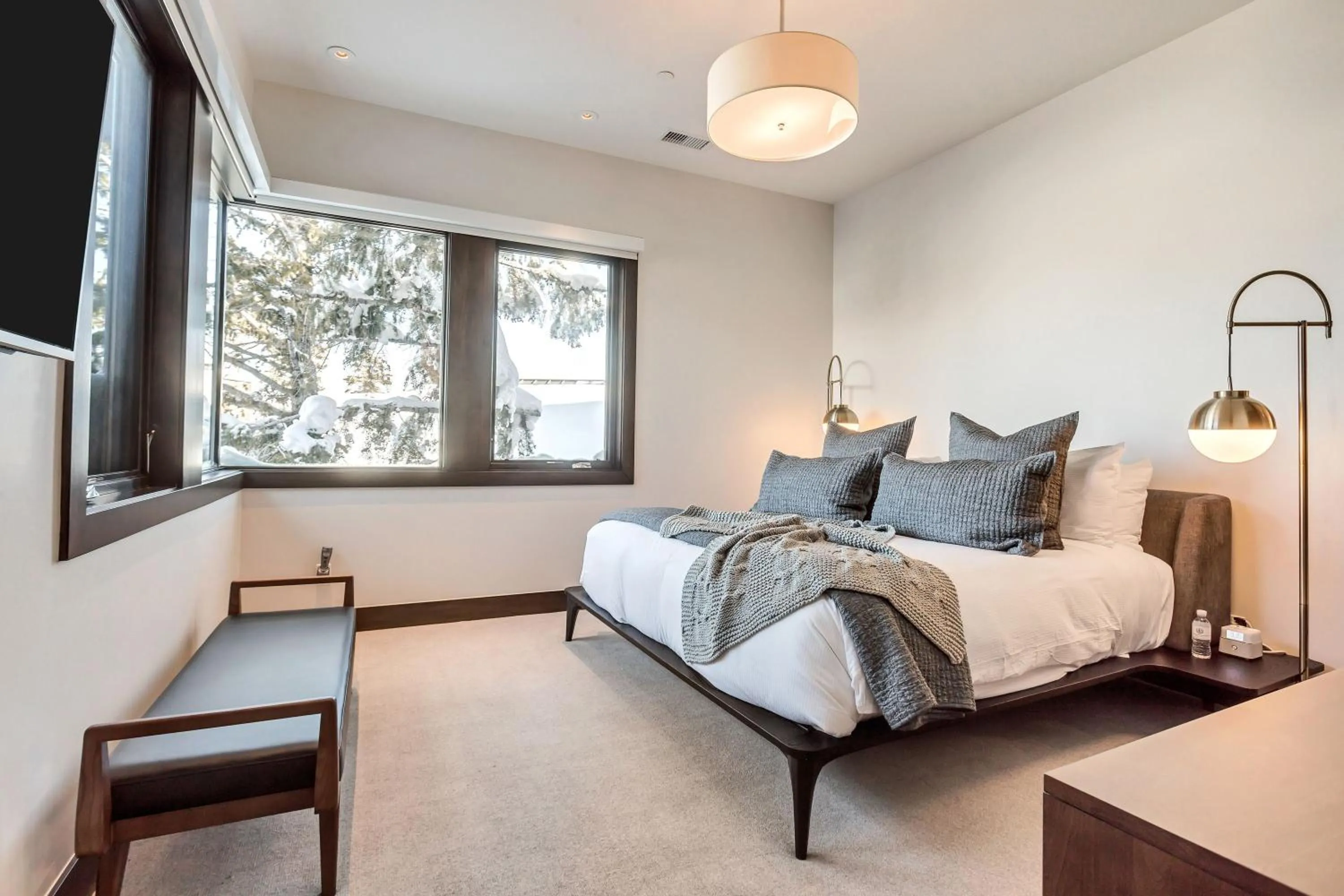 Bedroom, Bed in Stein Eriksen Residences