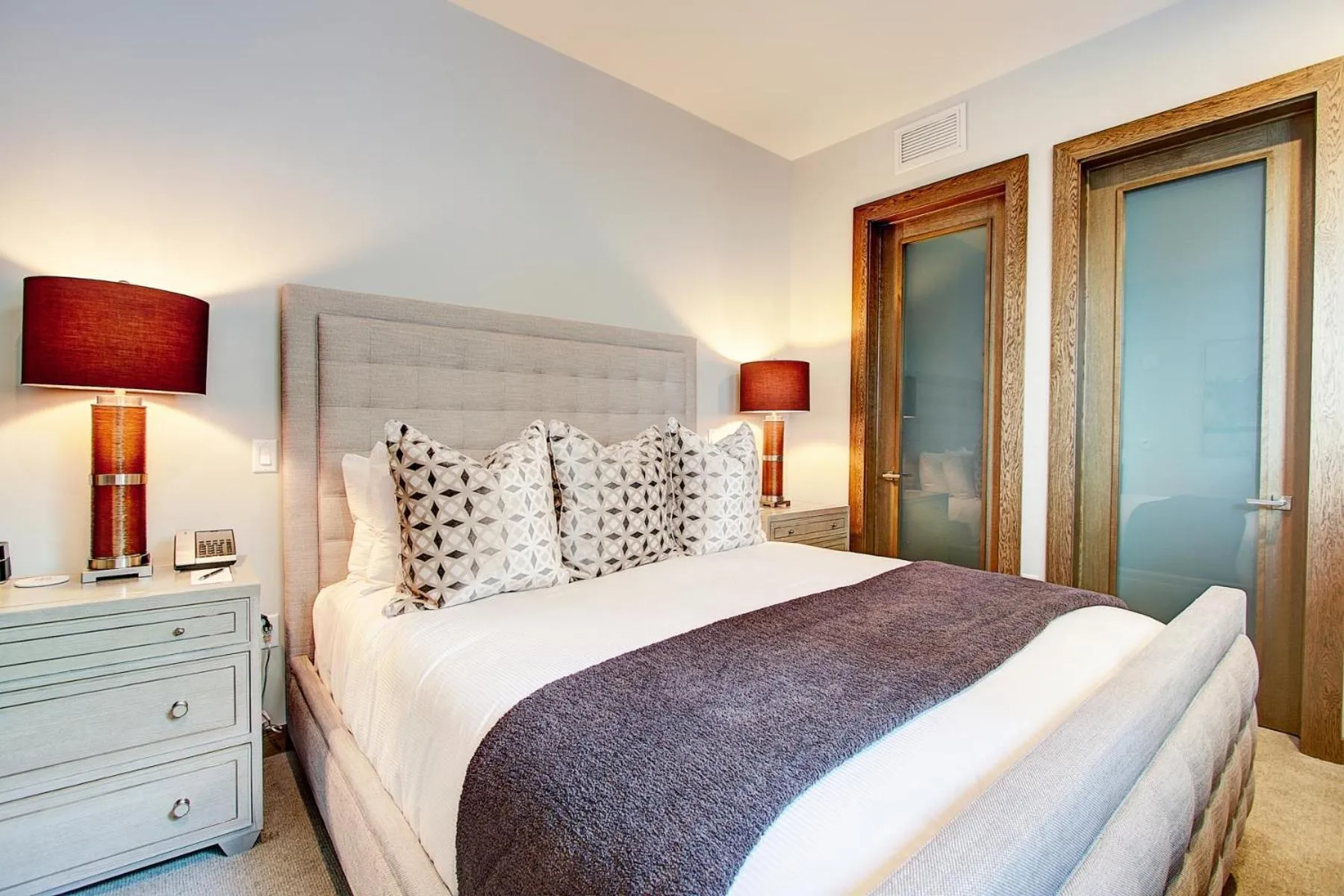 Bedroom, Bed in Stein Eriksen Residences