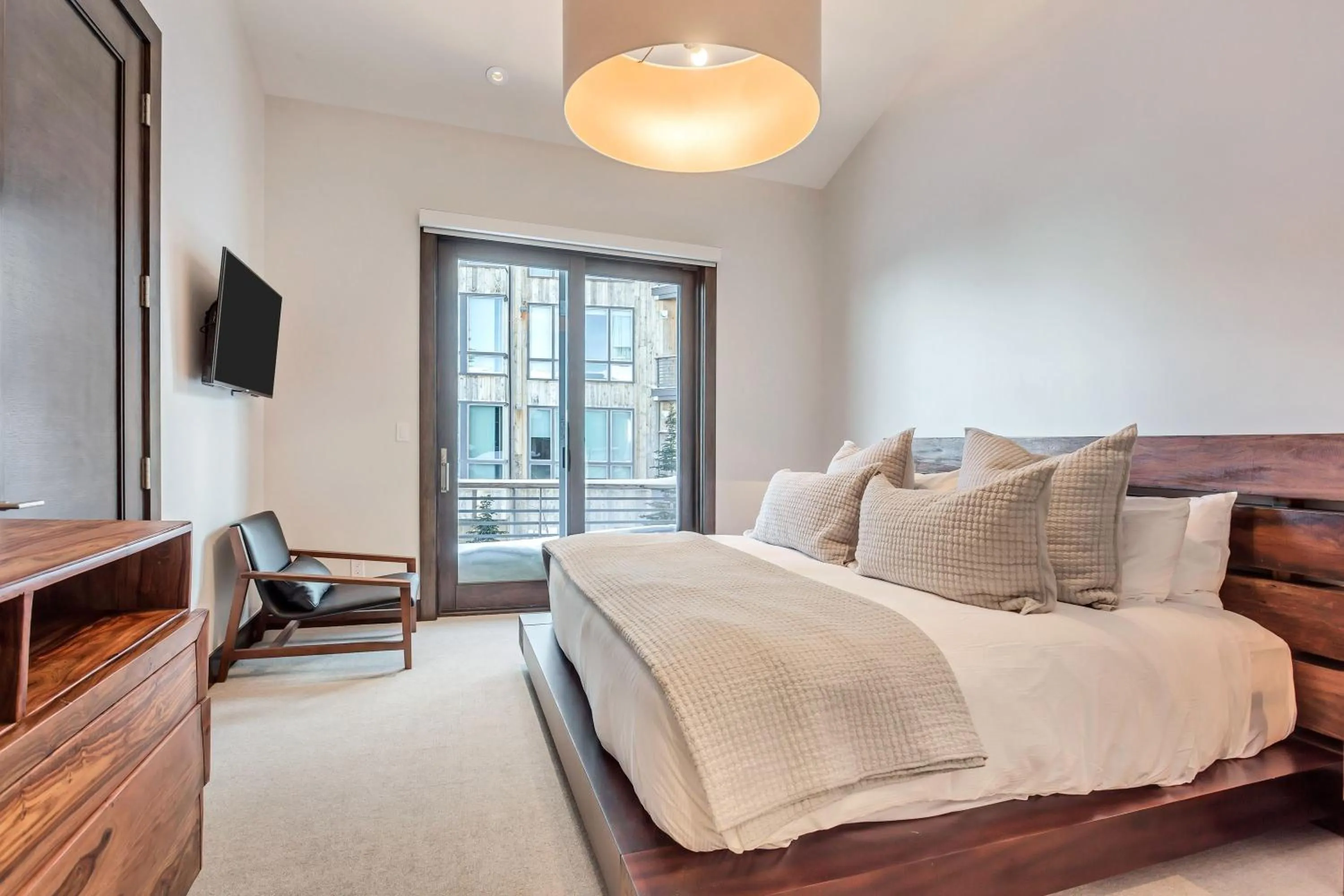 Bedroom, Bed in Stein Eriksen Residences