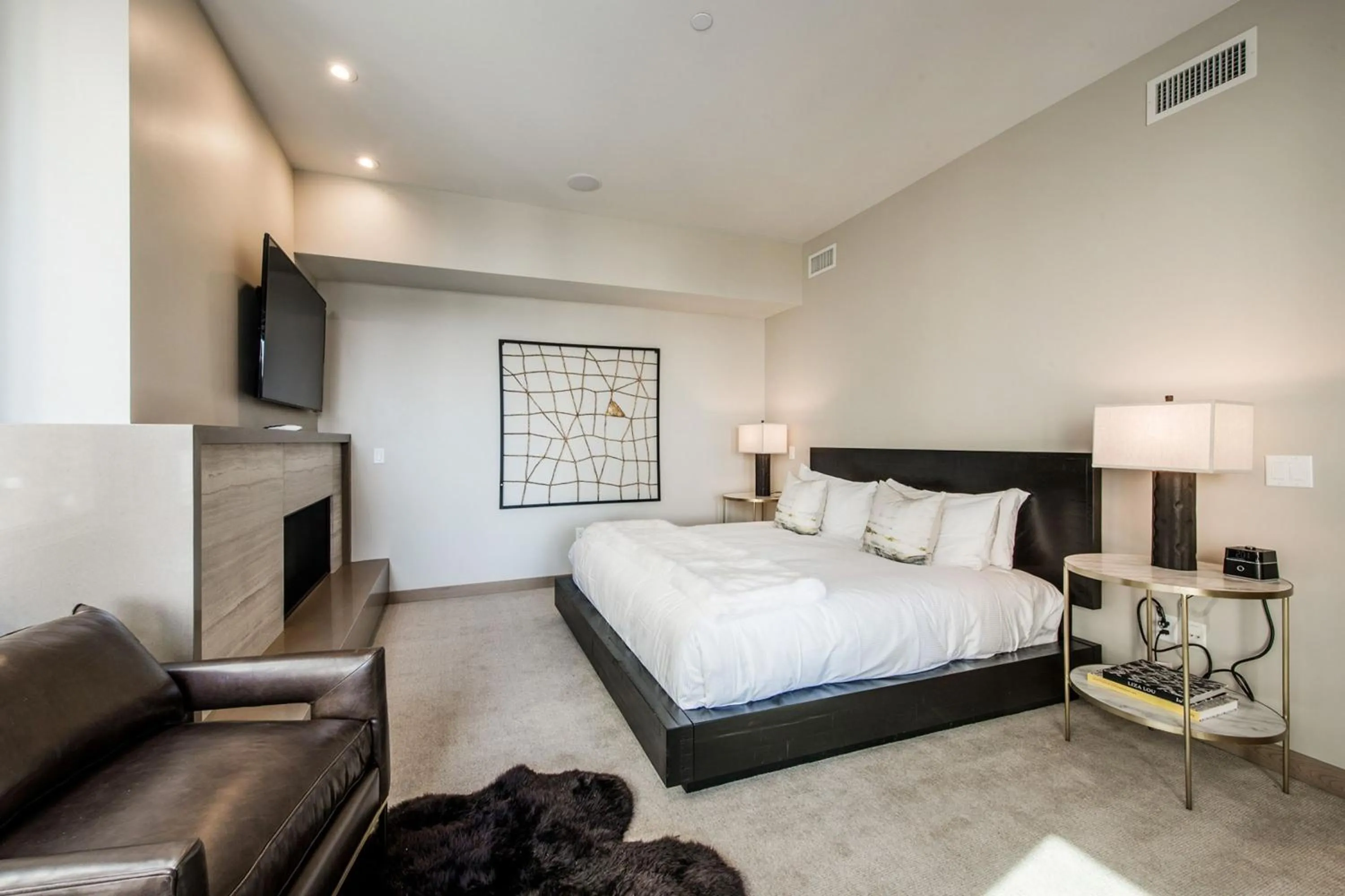 Bedroom, Bed in Stein Eriksen Residences