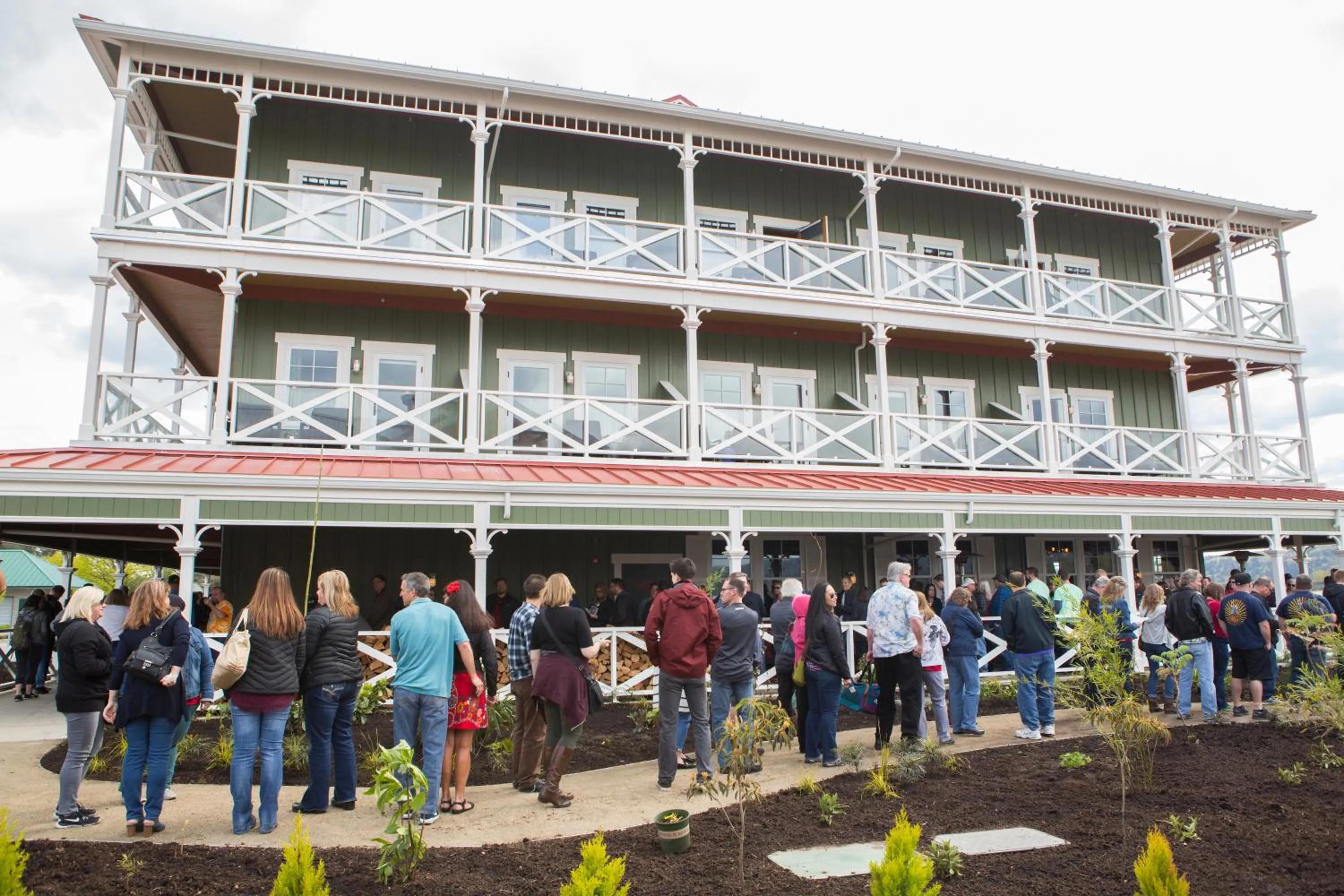 Property building in McMenamins Kalama Harbor Lodge