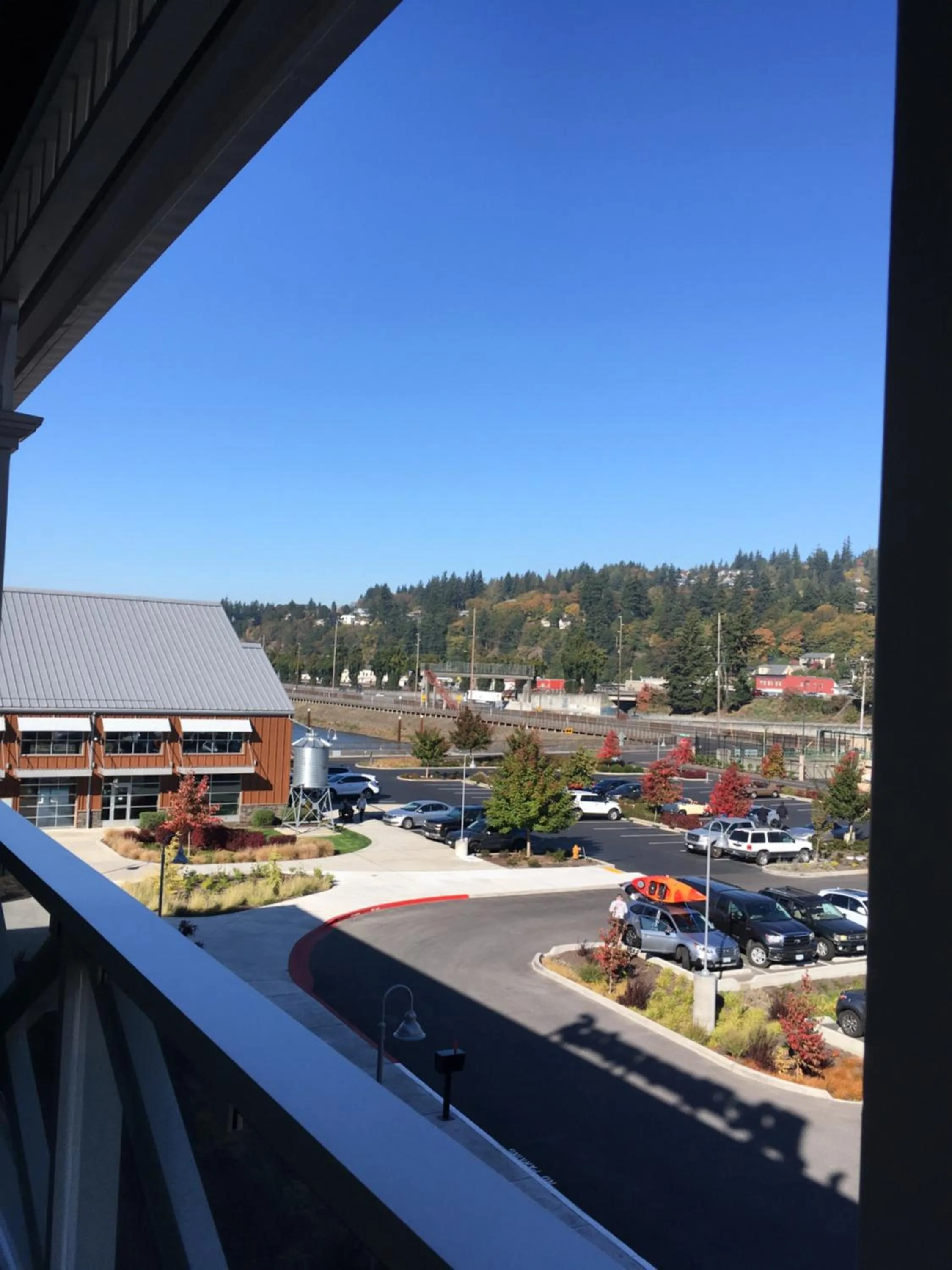 City view in McMenamins Kalama Harbor Lodge