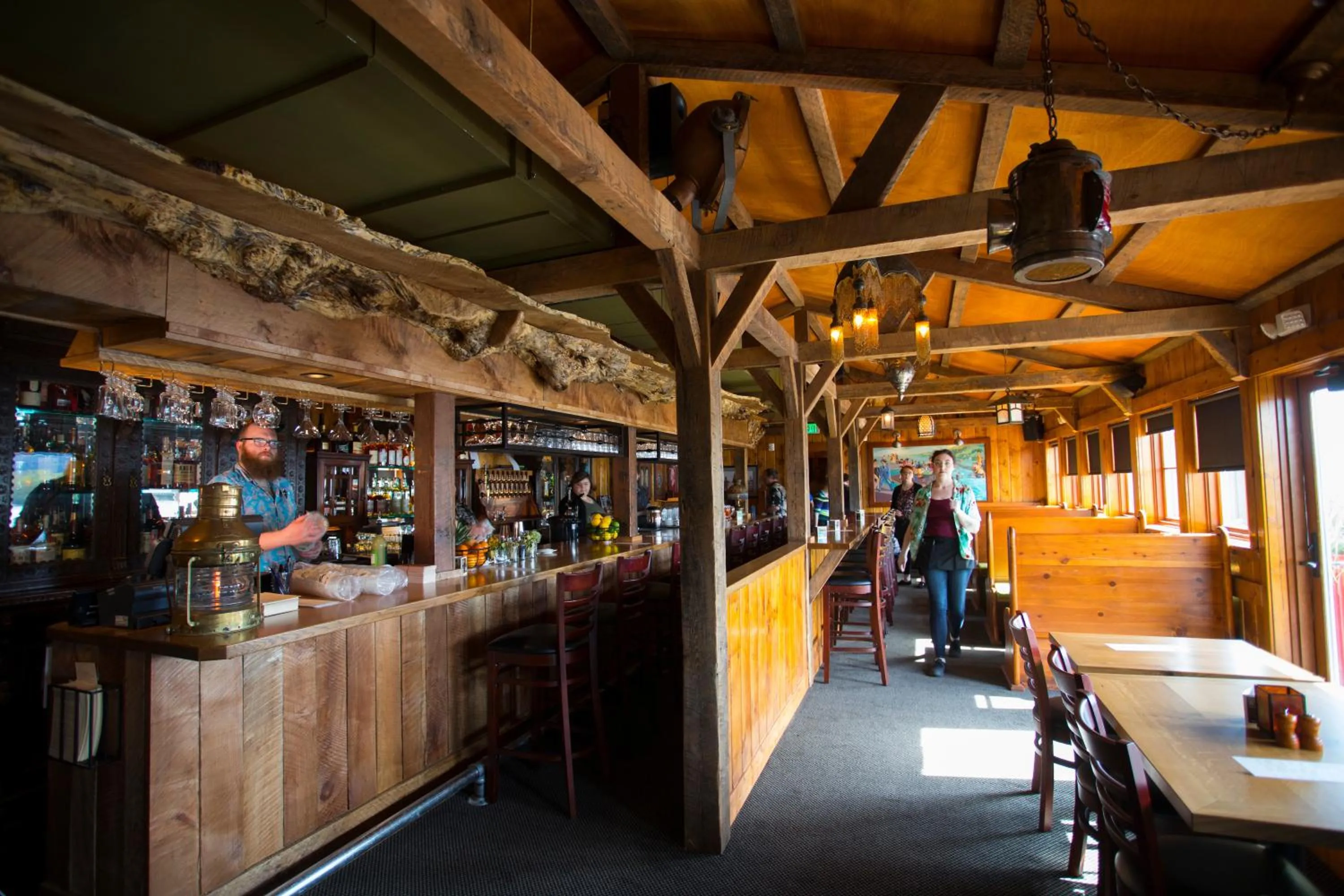Restaurant/places to eat in McMenamins Kalama Harbor Lodge