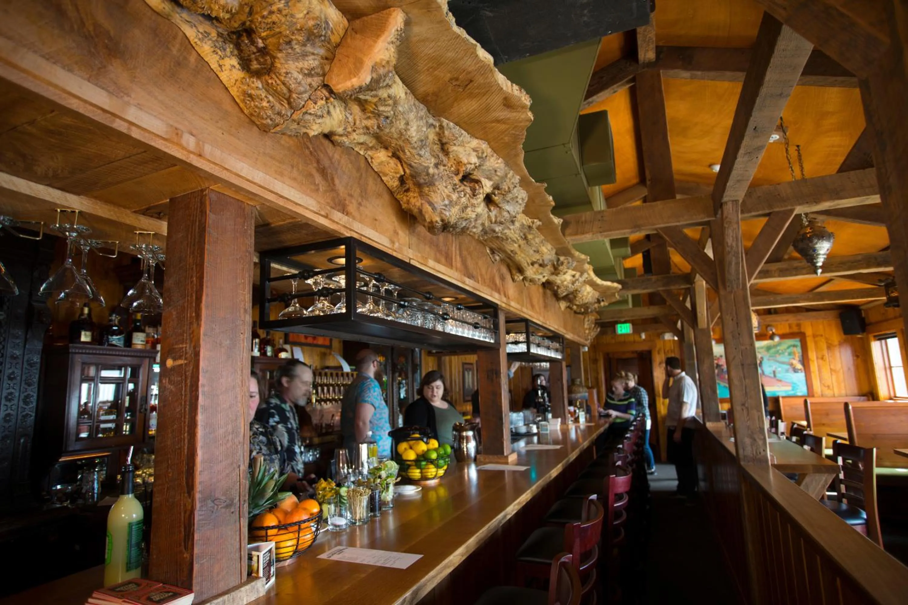 Restaurant/places to eat in McMenamins Kalama Harbor Lodge