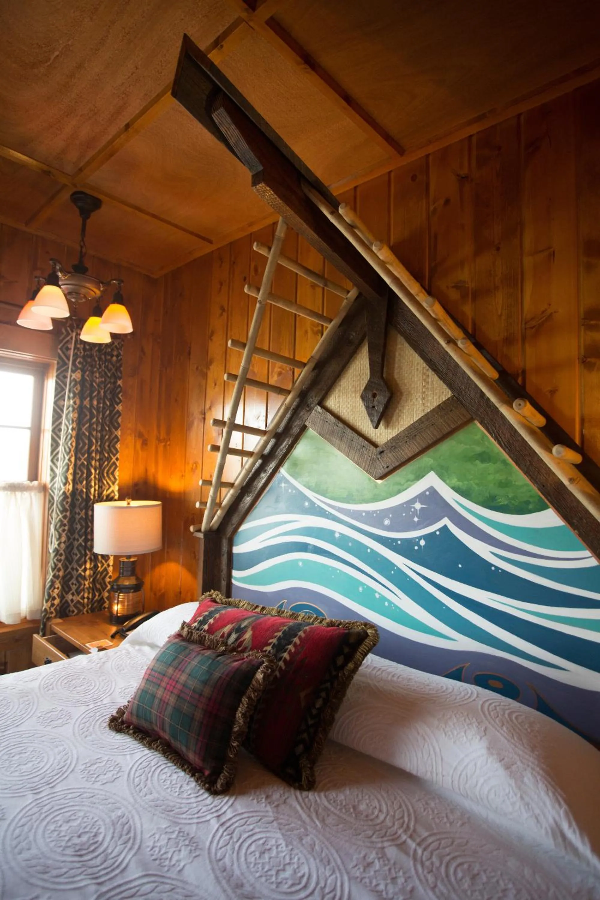 Decorative detail, Bed in McMenamins Kalama Harbor Lodge