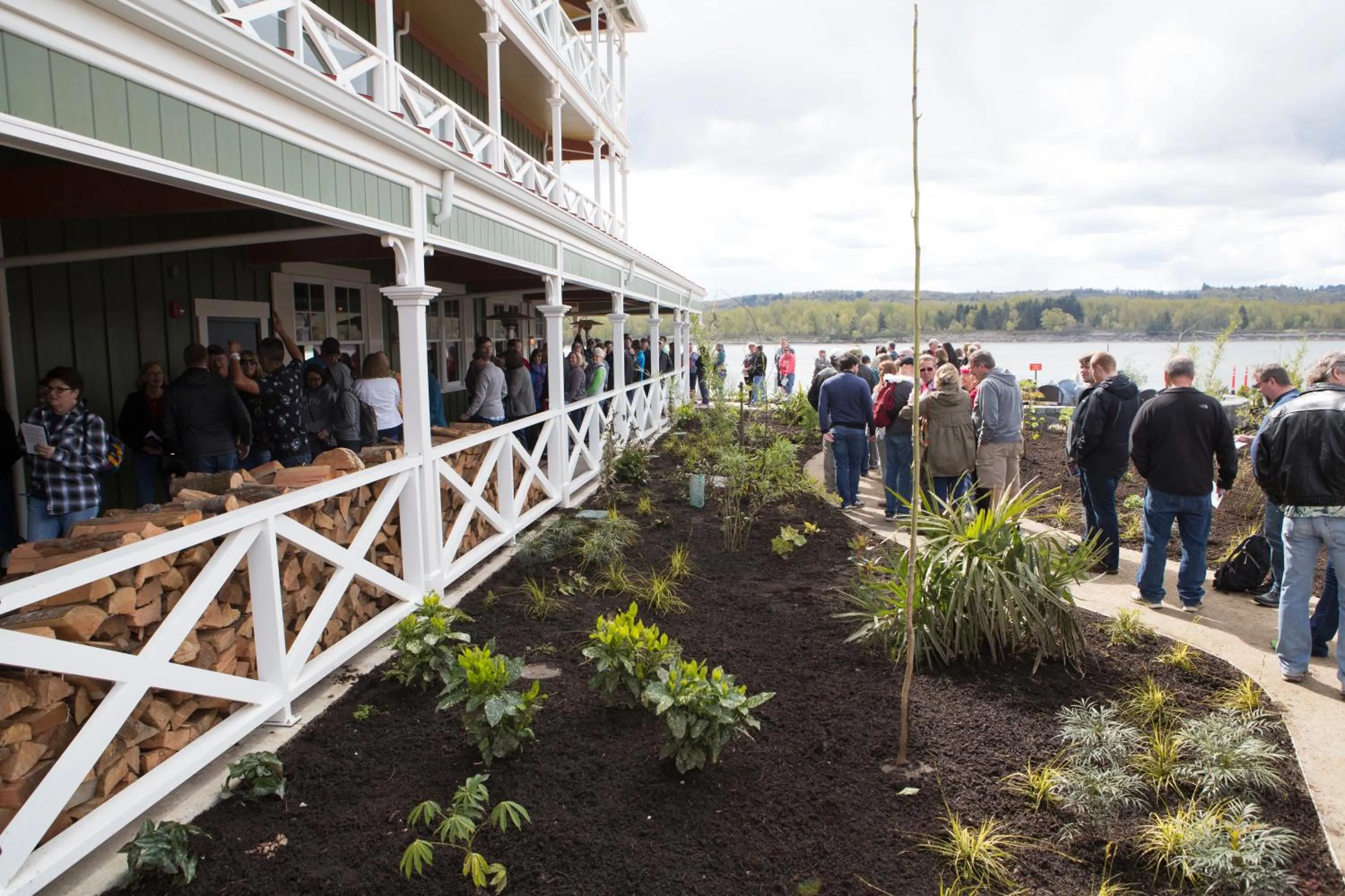 Property building in McMenamins Kalama Harbor Lodge