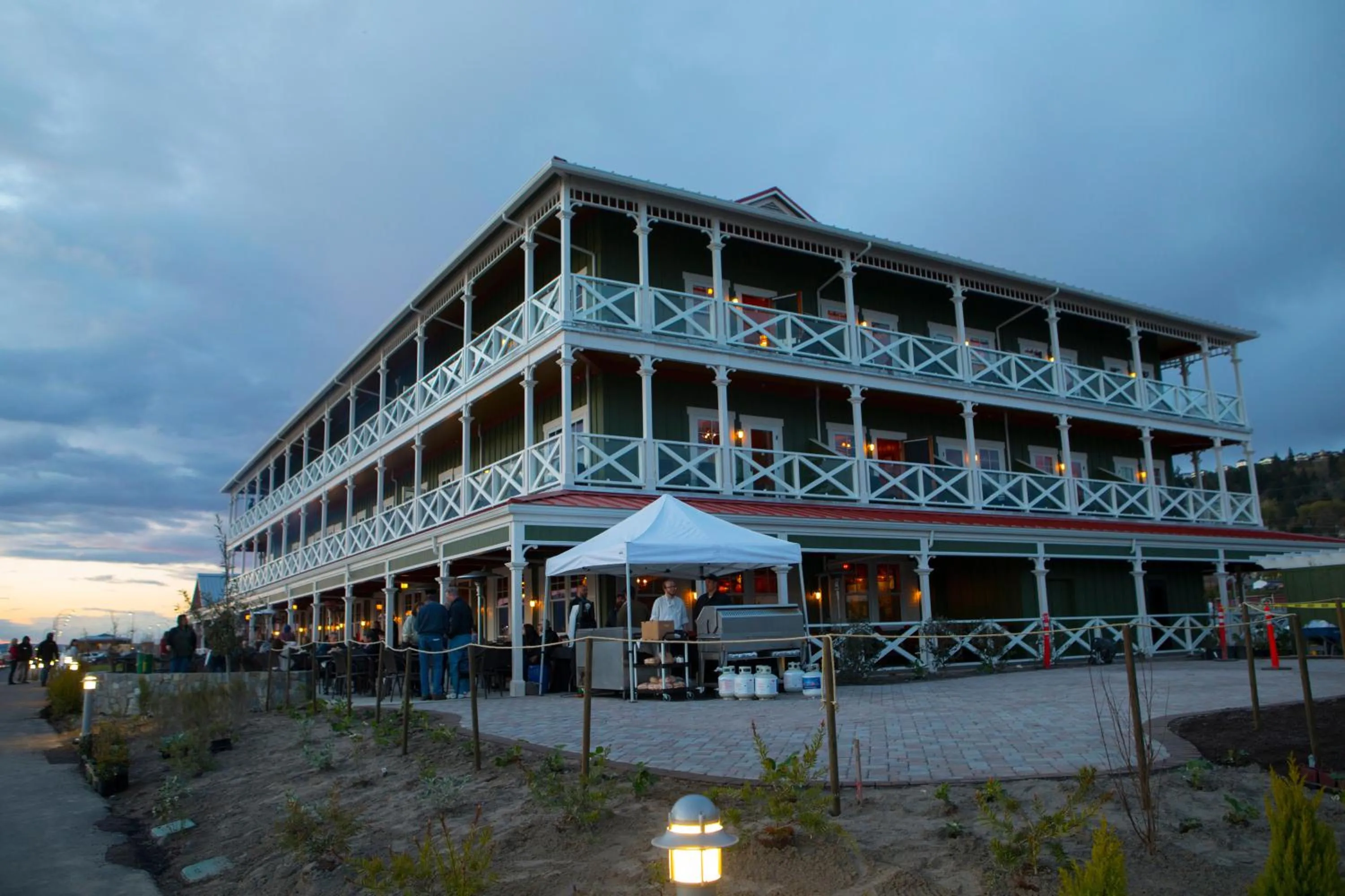 Property building in McMenamins Kalama Harbor Lodge