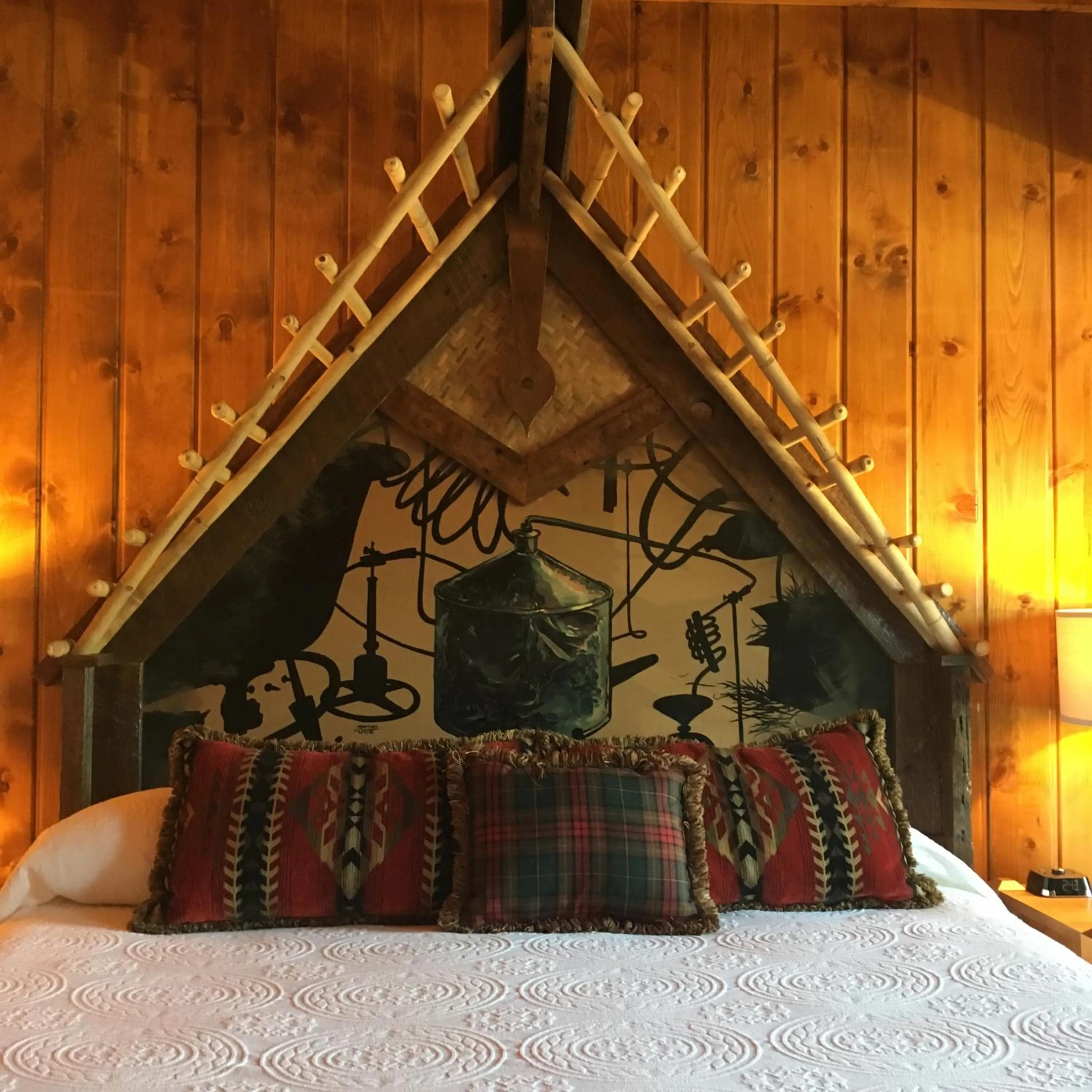 Bed in McMenamins Kalama Harbor Lodge