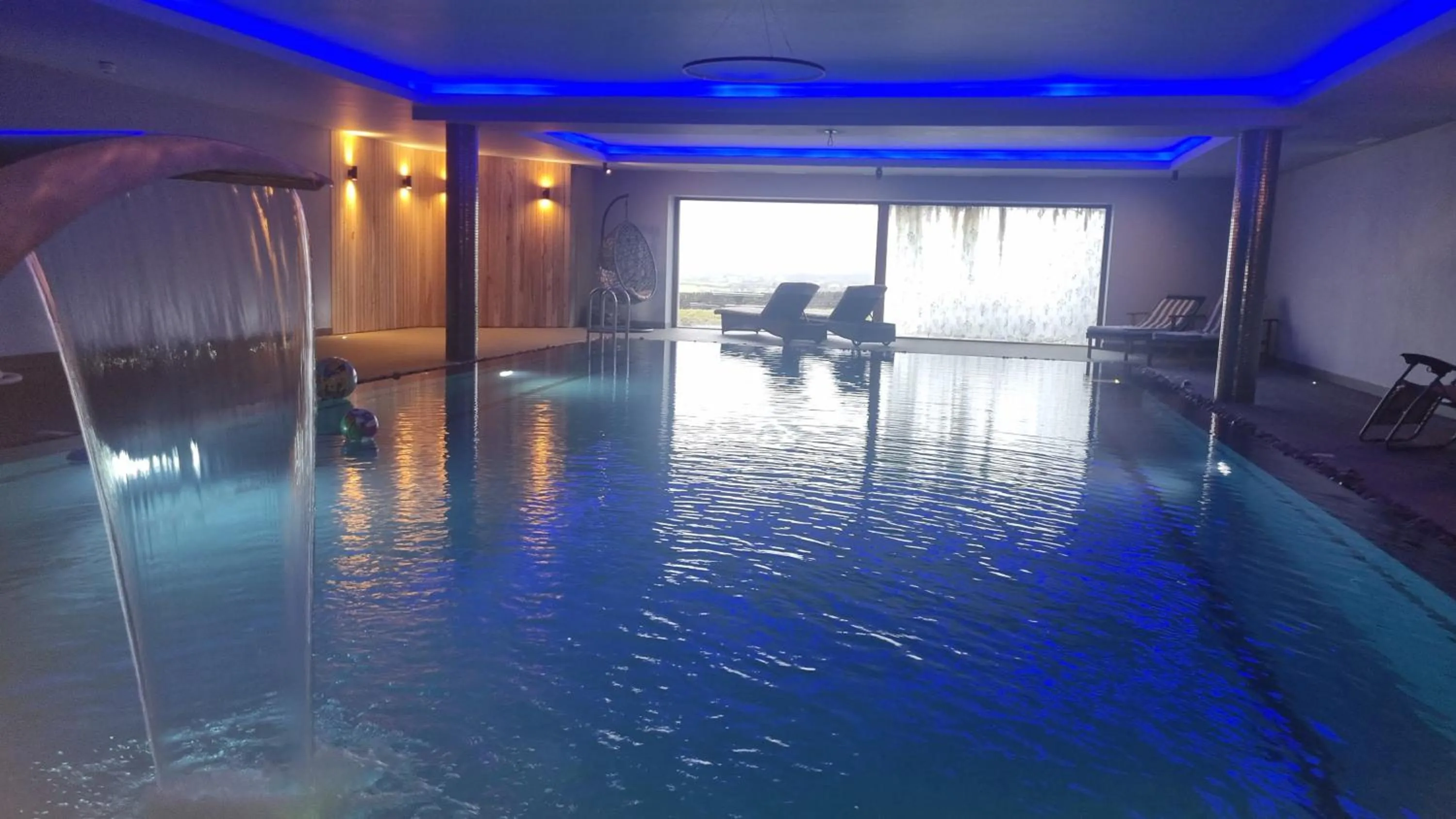 Pool view in Fab View