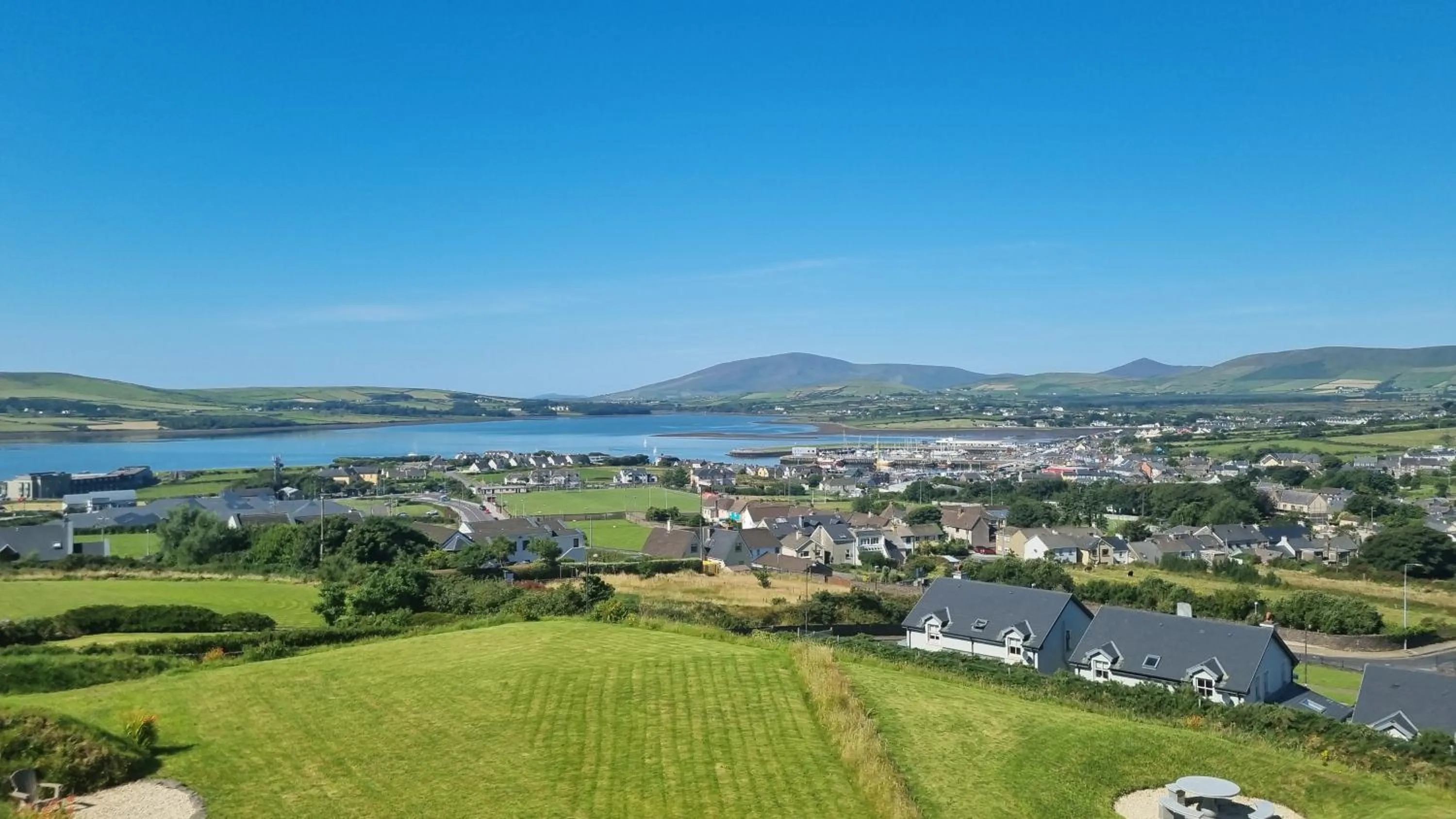 Neighbourhood in Fab View
