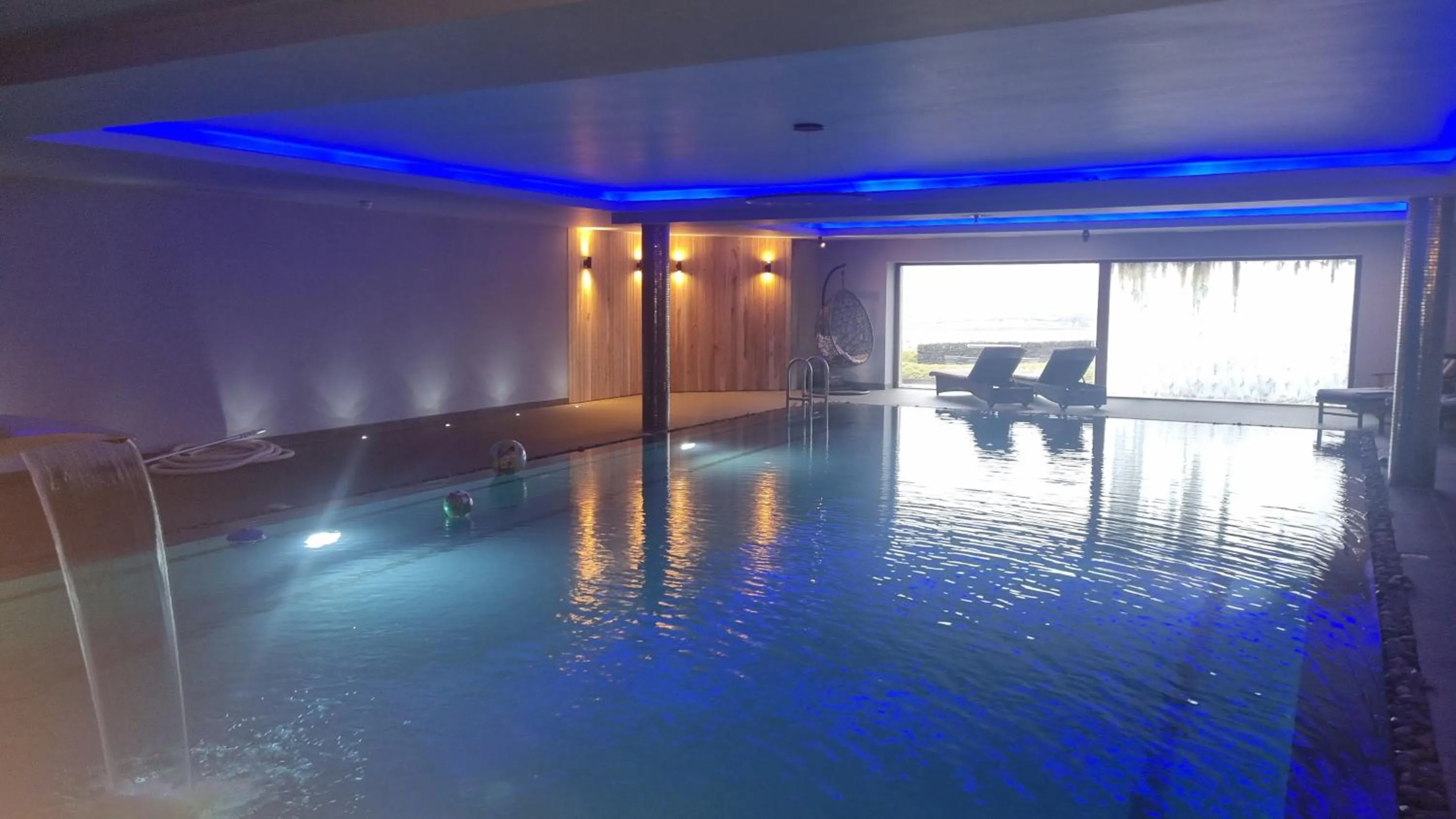 Pool view in Fab View