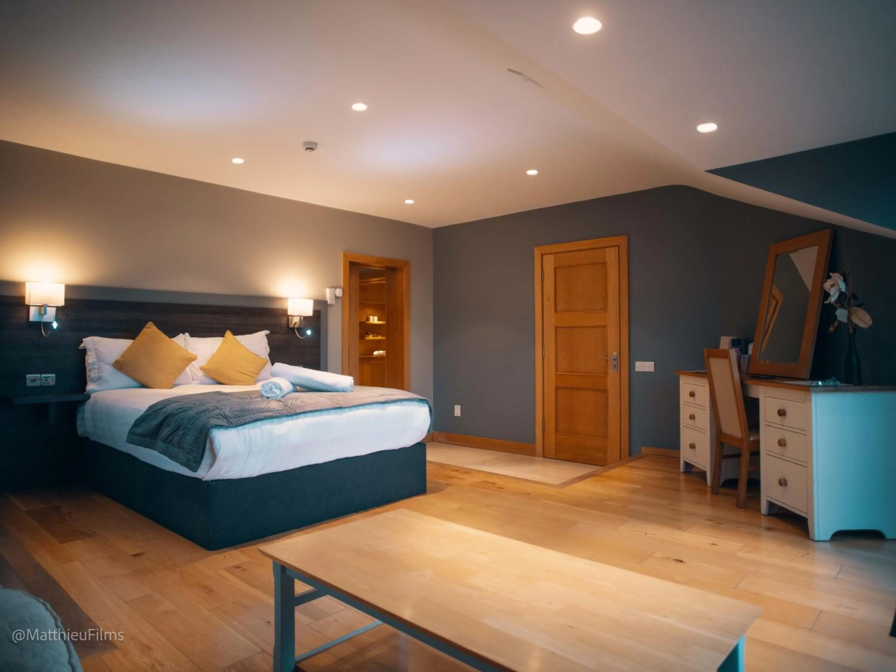 Bed in Fab View