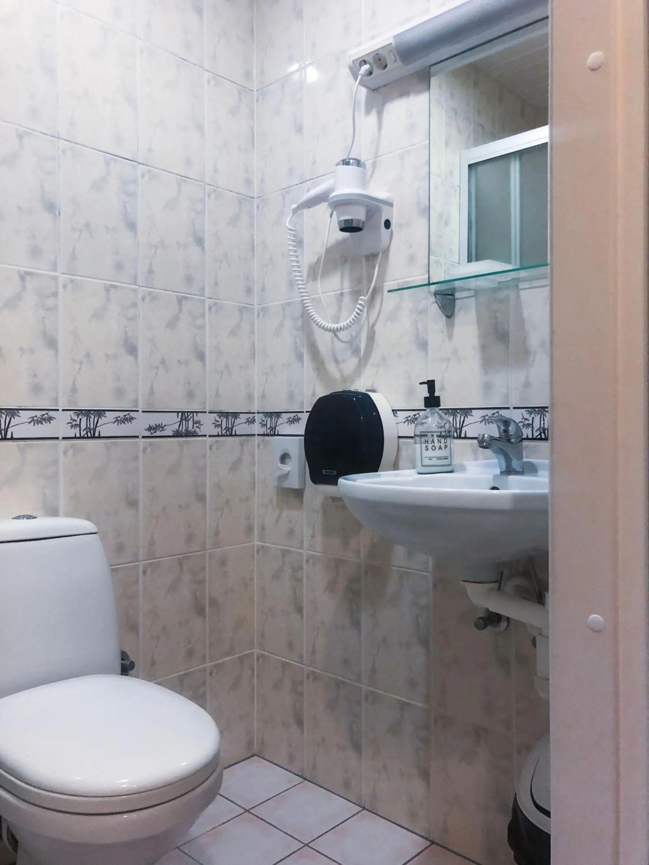 Twin Room in Hotel Yes