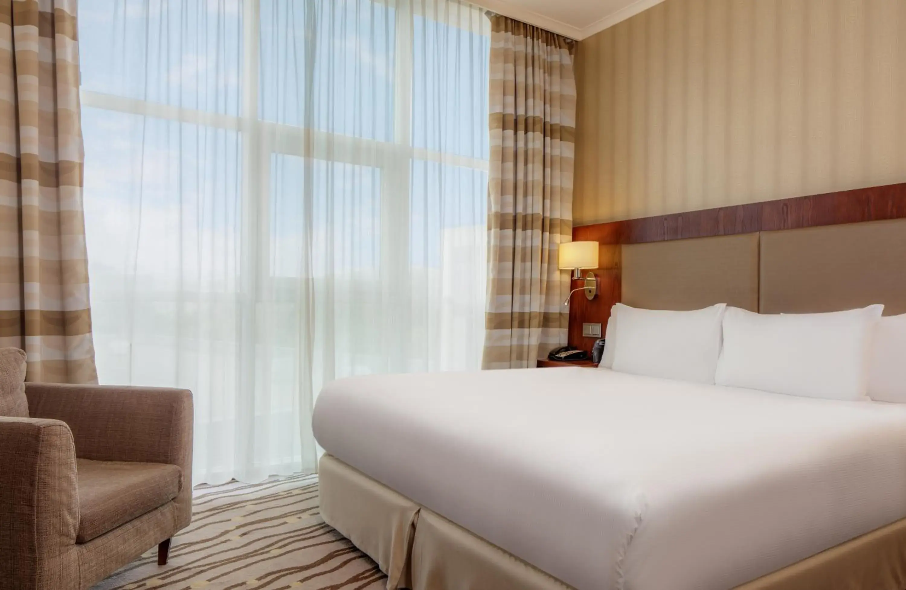 One-Bedroom King Suite in DoubleTree by Hilton Bratislava One-Bedroom King Suite in DoubleTree by Hilton Bratislava