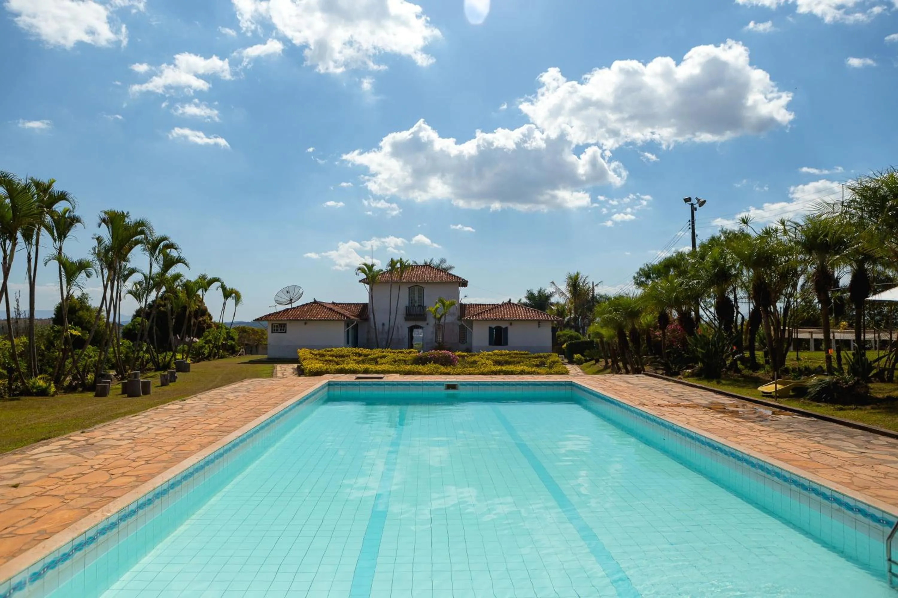 Swimming pool in VOA Mirante Do Café