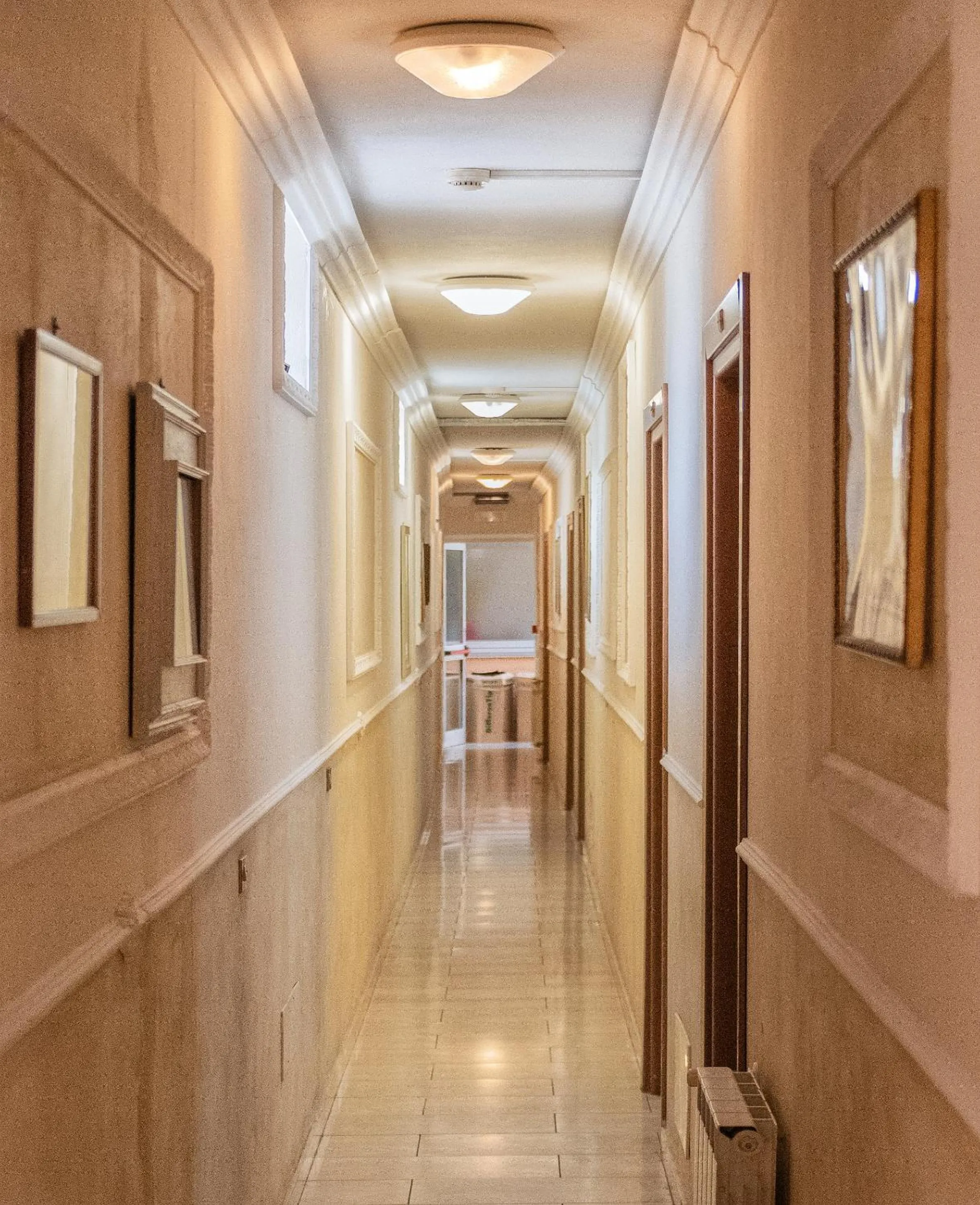 Decorative detail in Hotel Tahiti