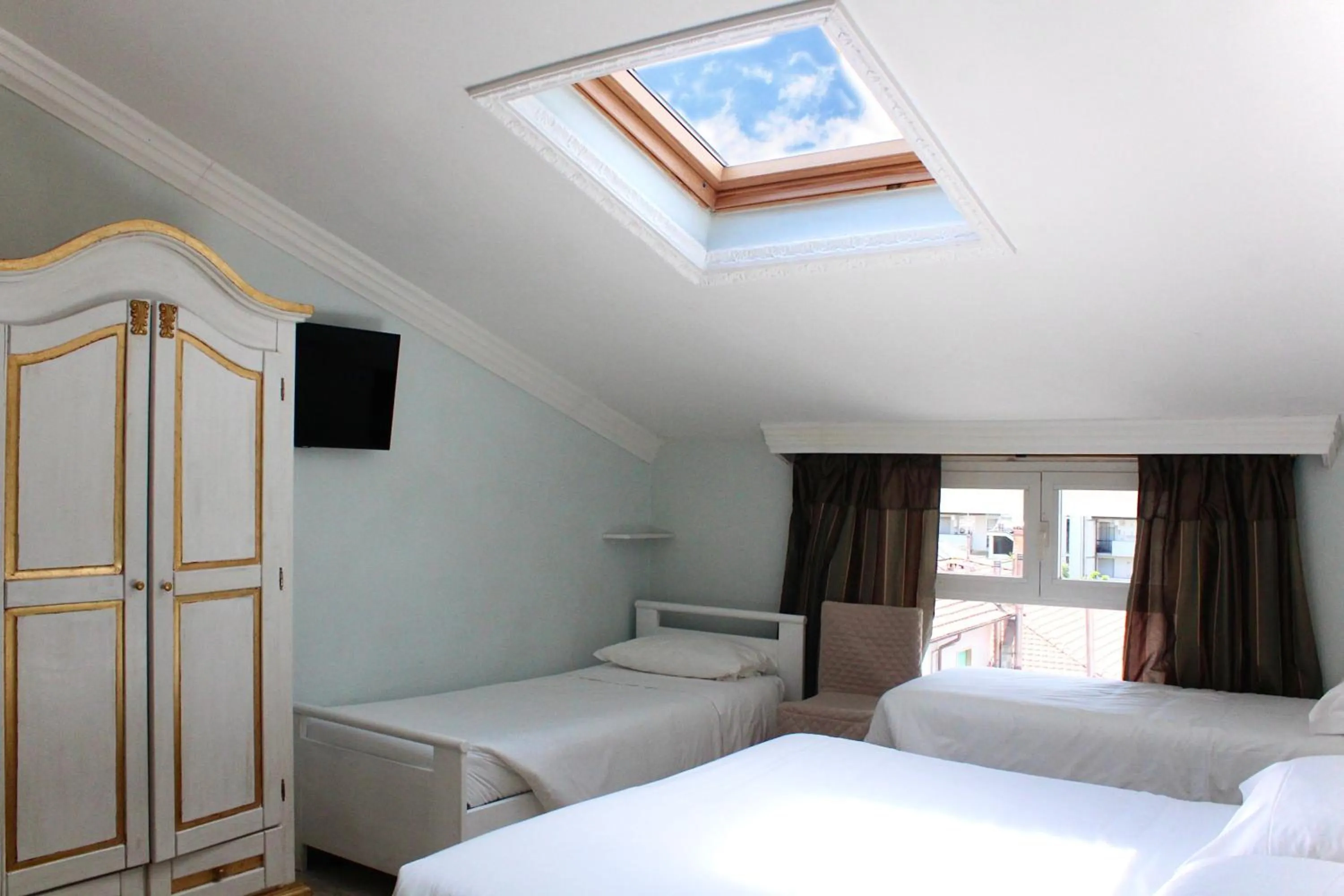 Bedroom, Bed in Hotel Tahiti