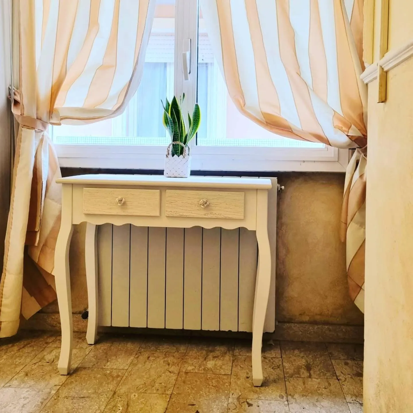 Bedroom in Hotel Tahiti