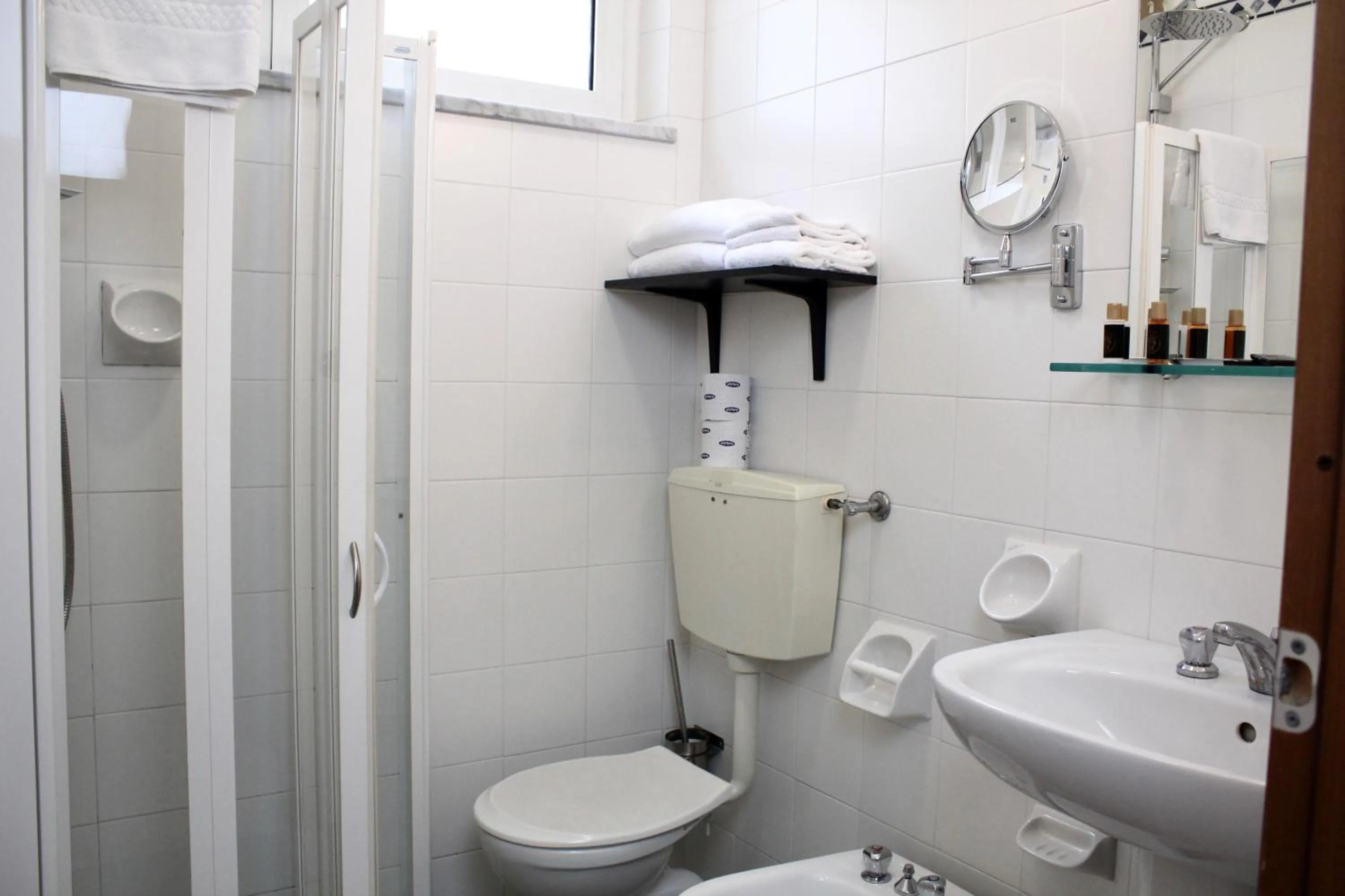 Bathroom in Hotel Tahiti