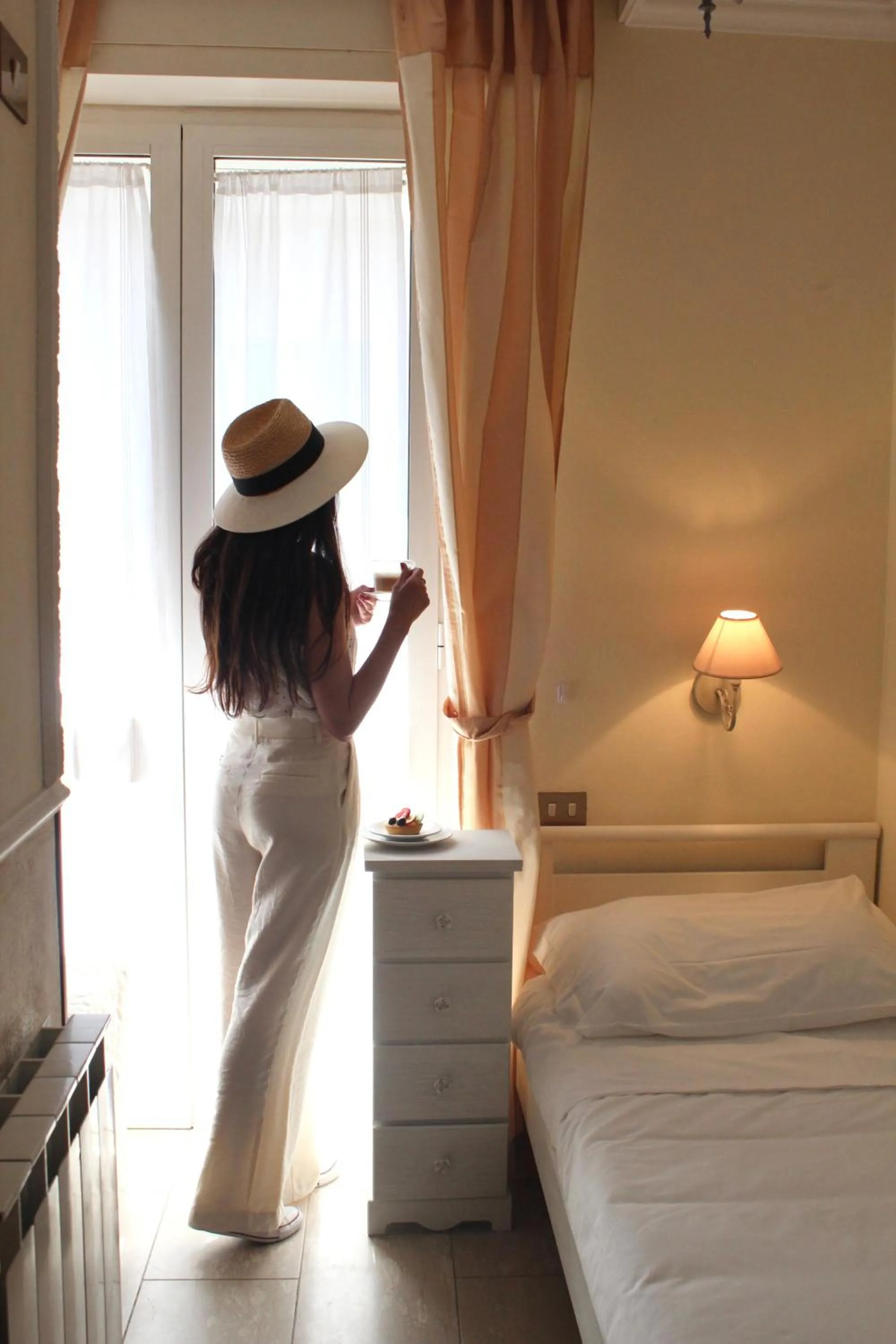 People, Bed in Hotel Tahiti