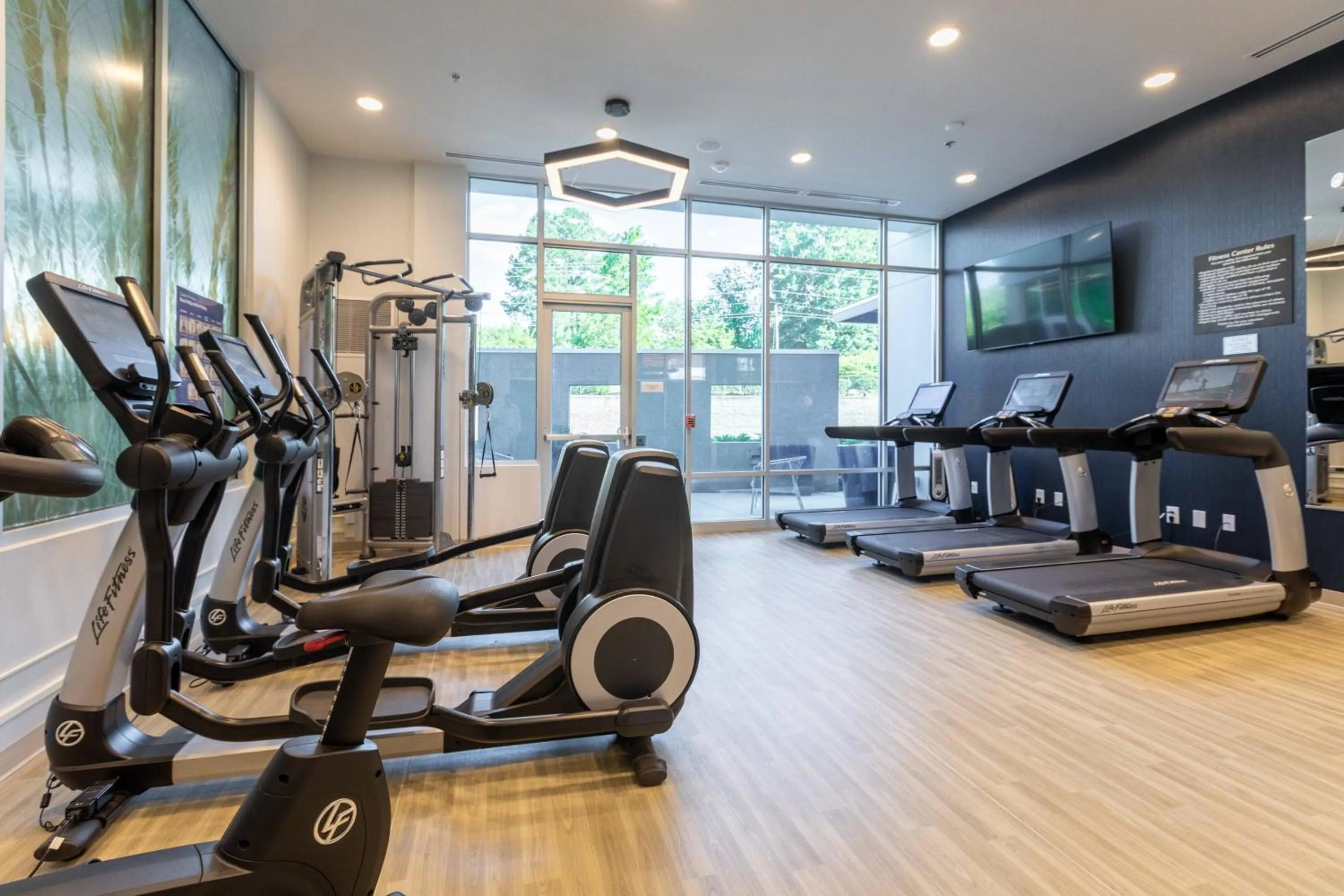 Fitness centre/facilities in Delta Hotels by Marriott Raleigh-Durham at Research Triangle Park
