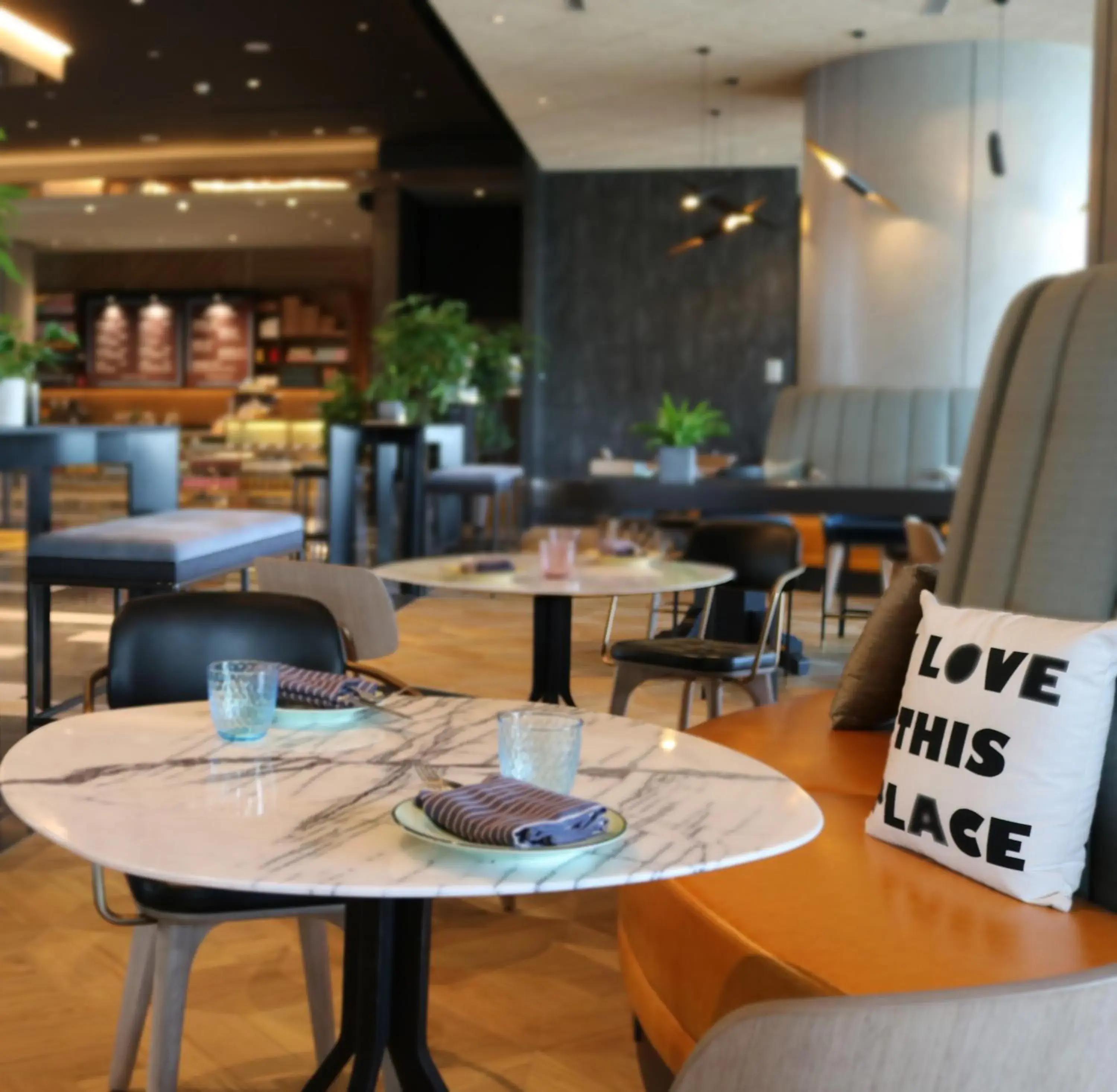 Restaurant/places to eat in Artyzen Habitat Hongqiao Shanghai - Korean Street Restaurant/places to eat in Artyzen Habitat Hongqiao Shanghai - Korean Street