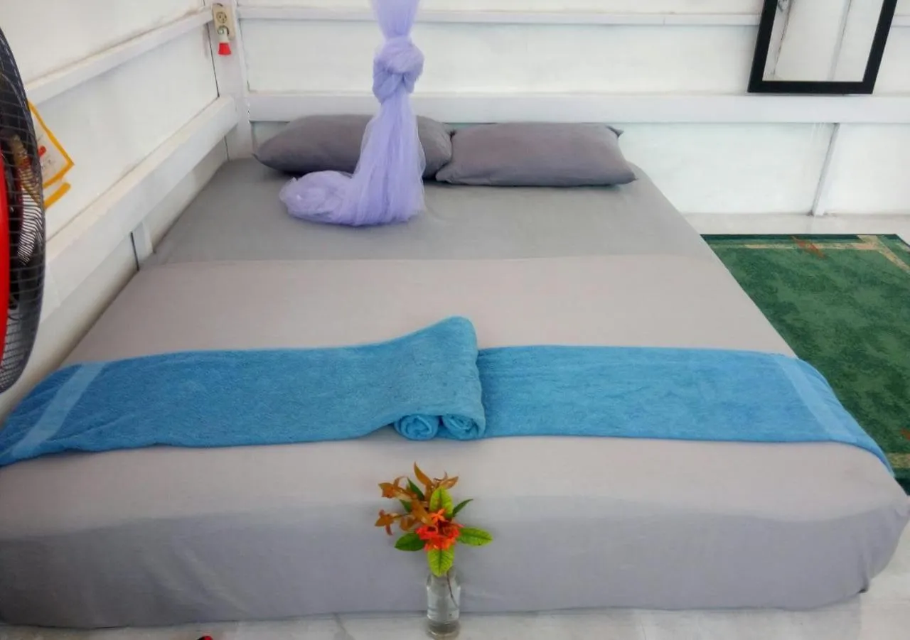 Bed in Yez Yez Yez All Good Hostel