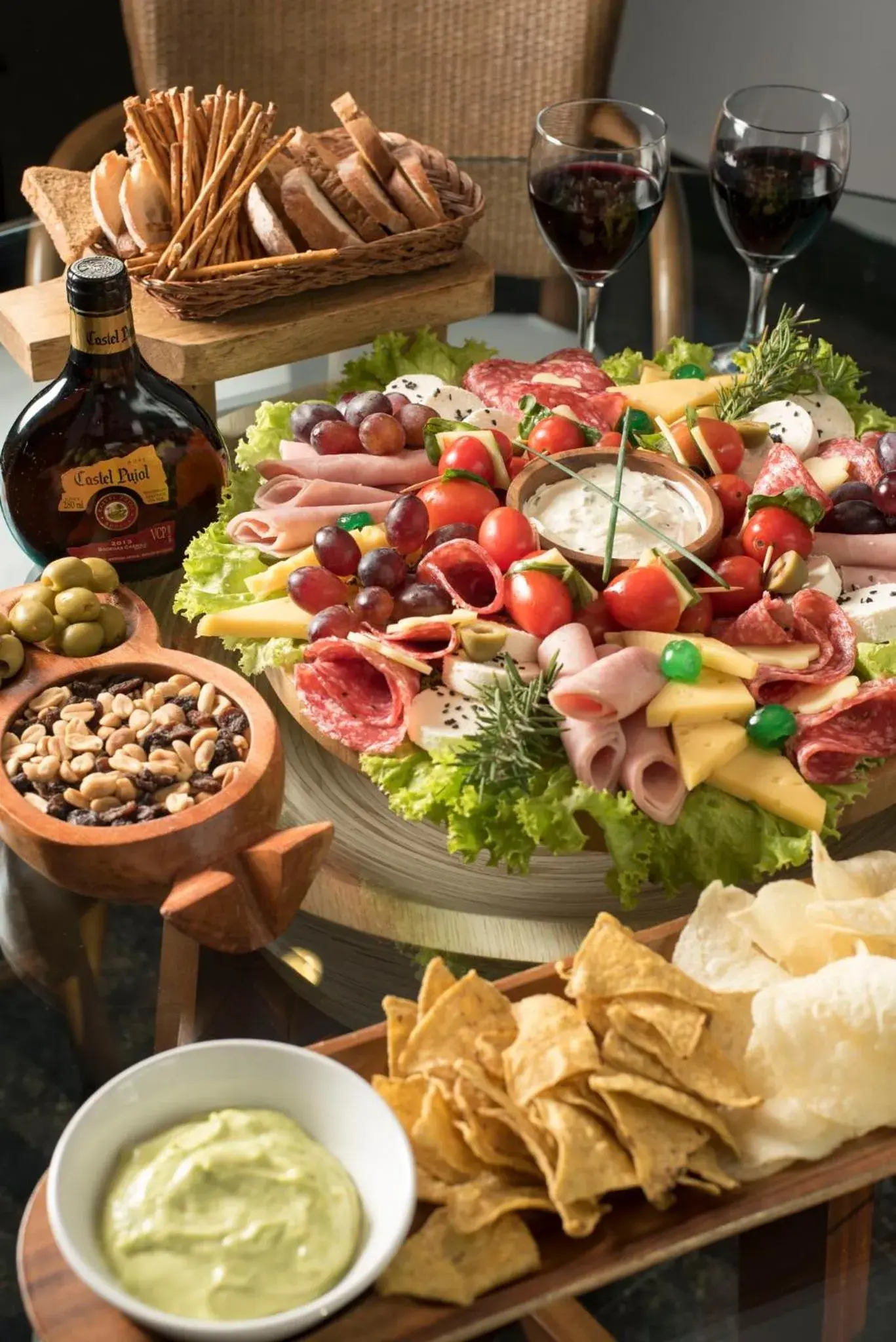 Photo of the whole room in Holiday Inn Montevideo by IHG Photo of the whole room in Holiday Inn Montevideo by IHG