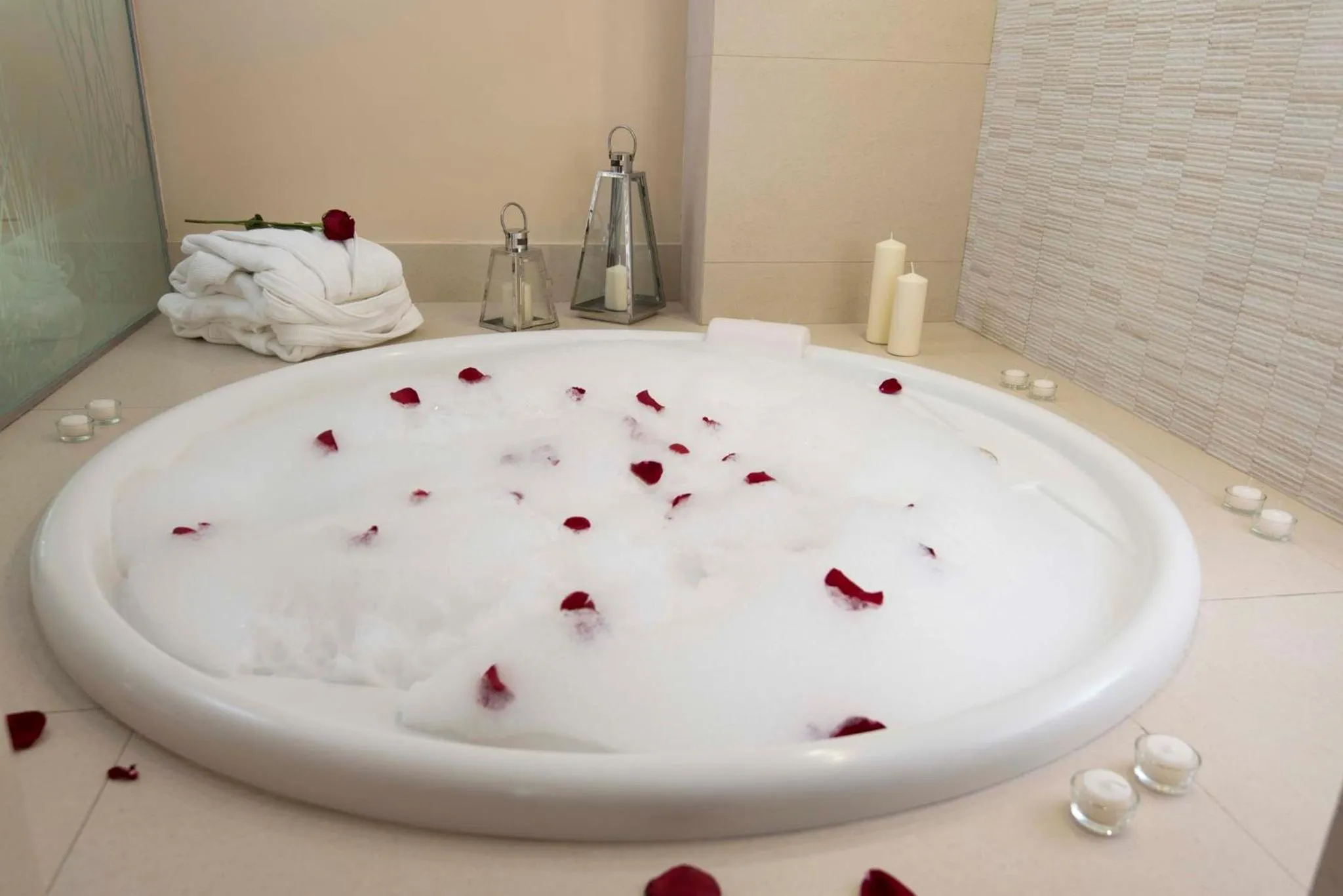 Photo of the whole room in Holiday Inn Montevideo by IHG