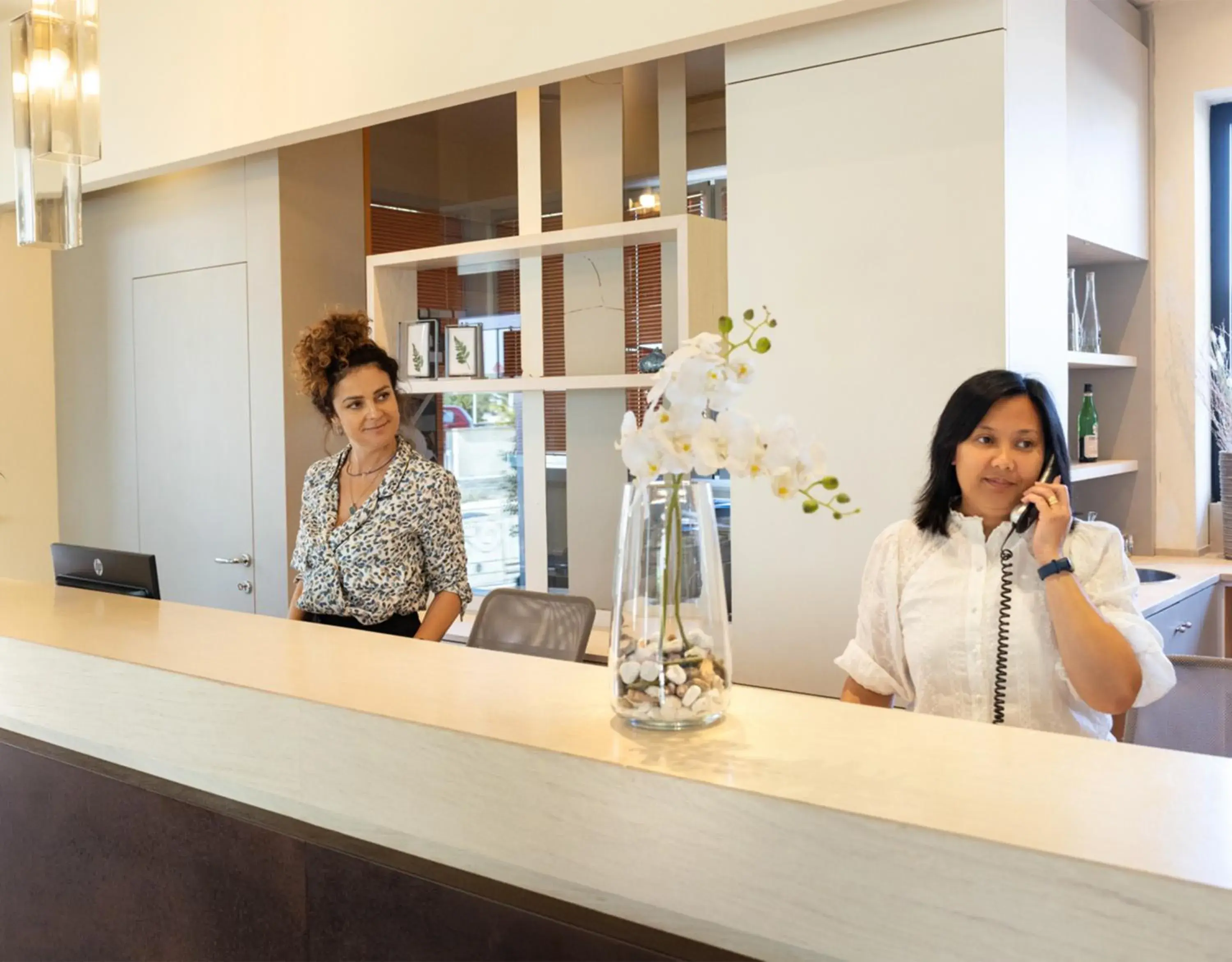 Staff, Lobby/Reception in Hotel Constellation