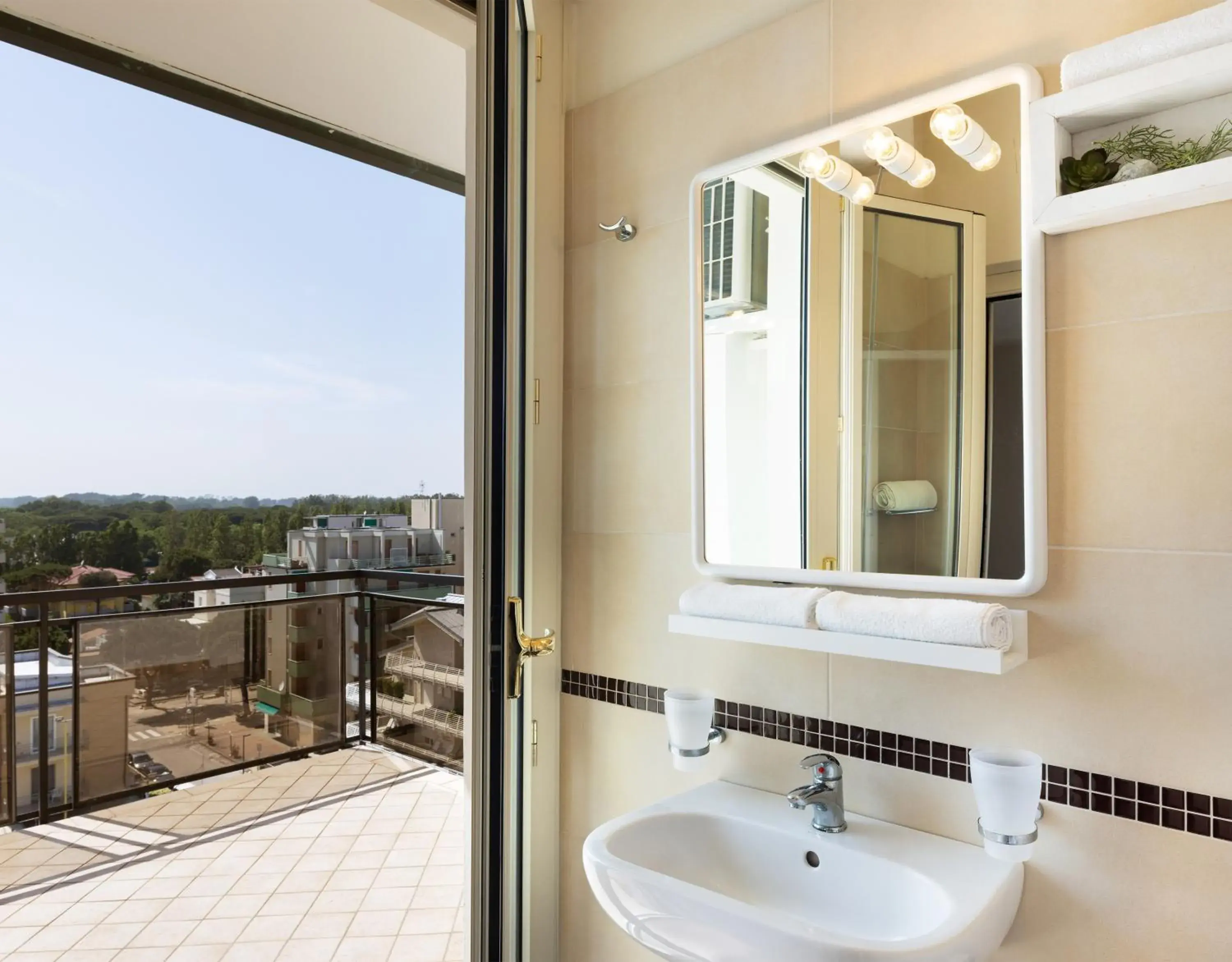 Bathroom in Hotel Constellation