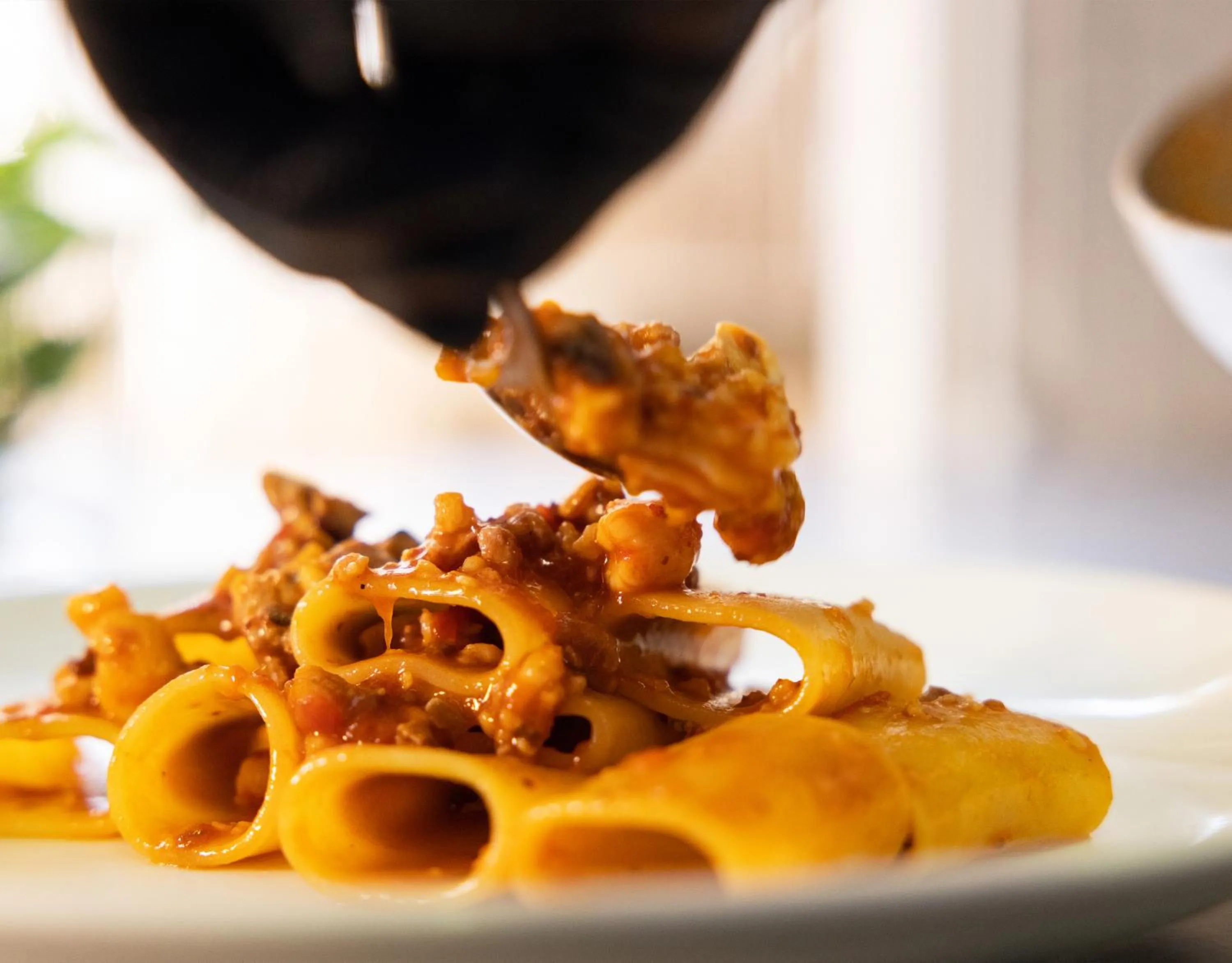 Restaurant/places to eat in Hotel Constellation