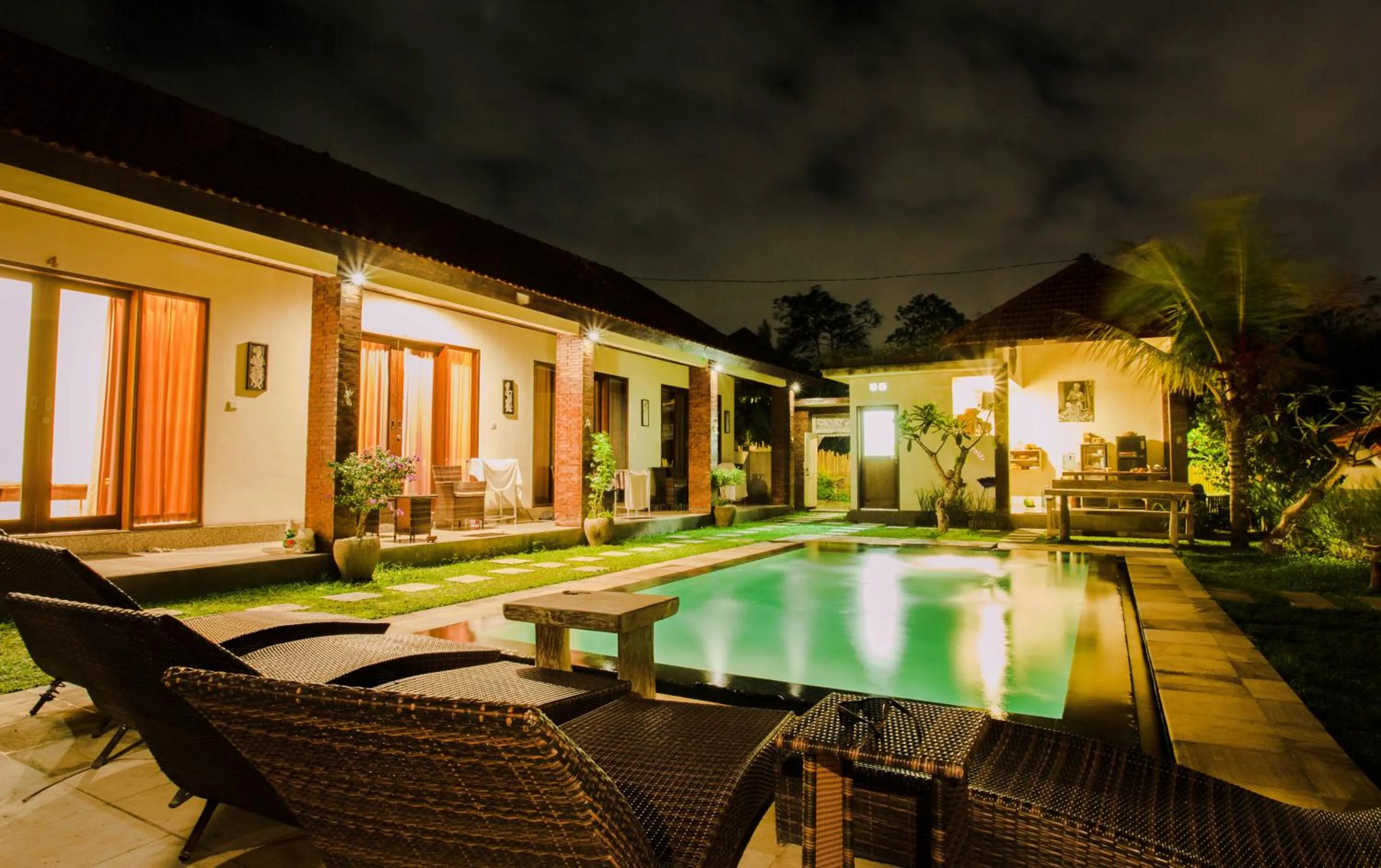 Swimming pool in Umah Nugraha