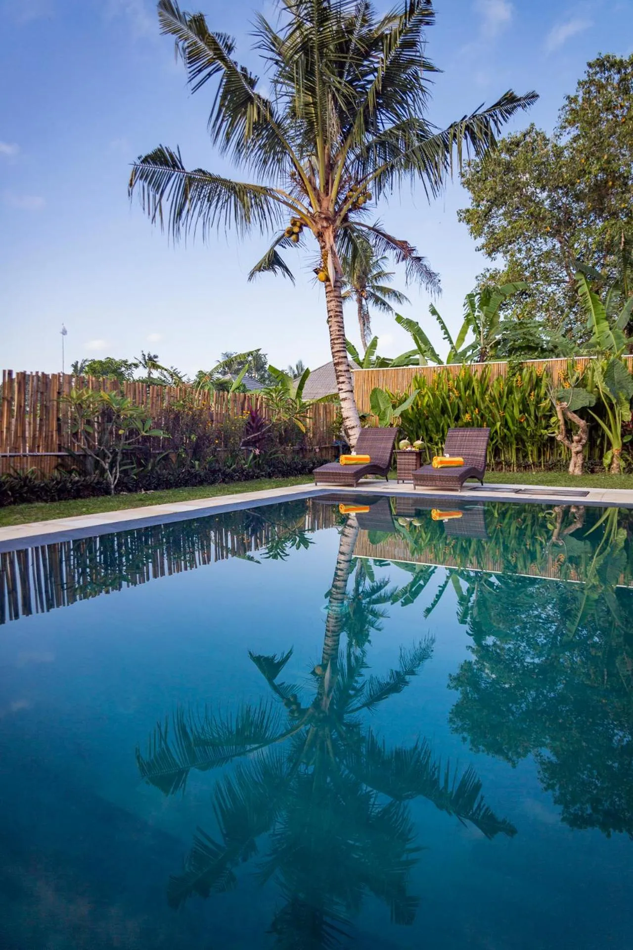 Swimming pool in Umah Nugraha