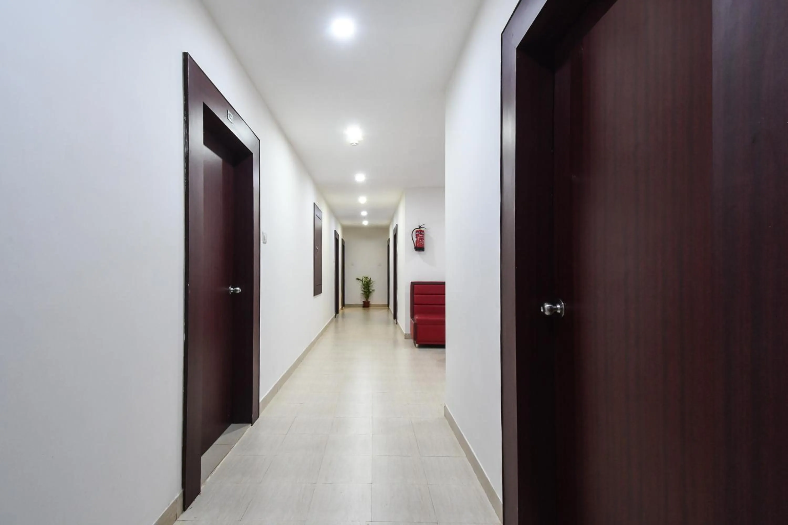 Lobby or reception in Townhouse Best Inn