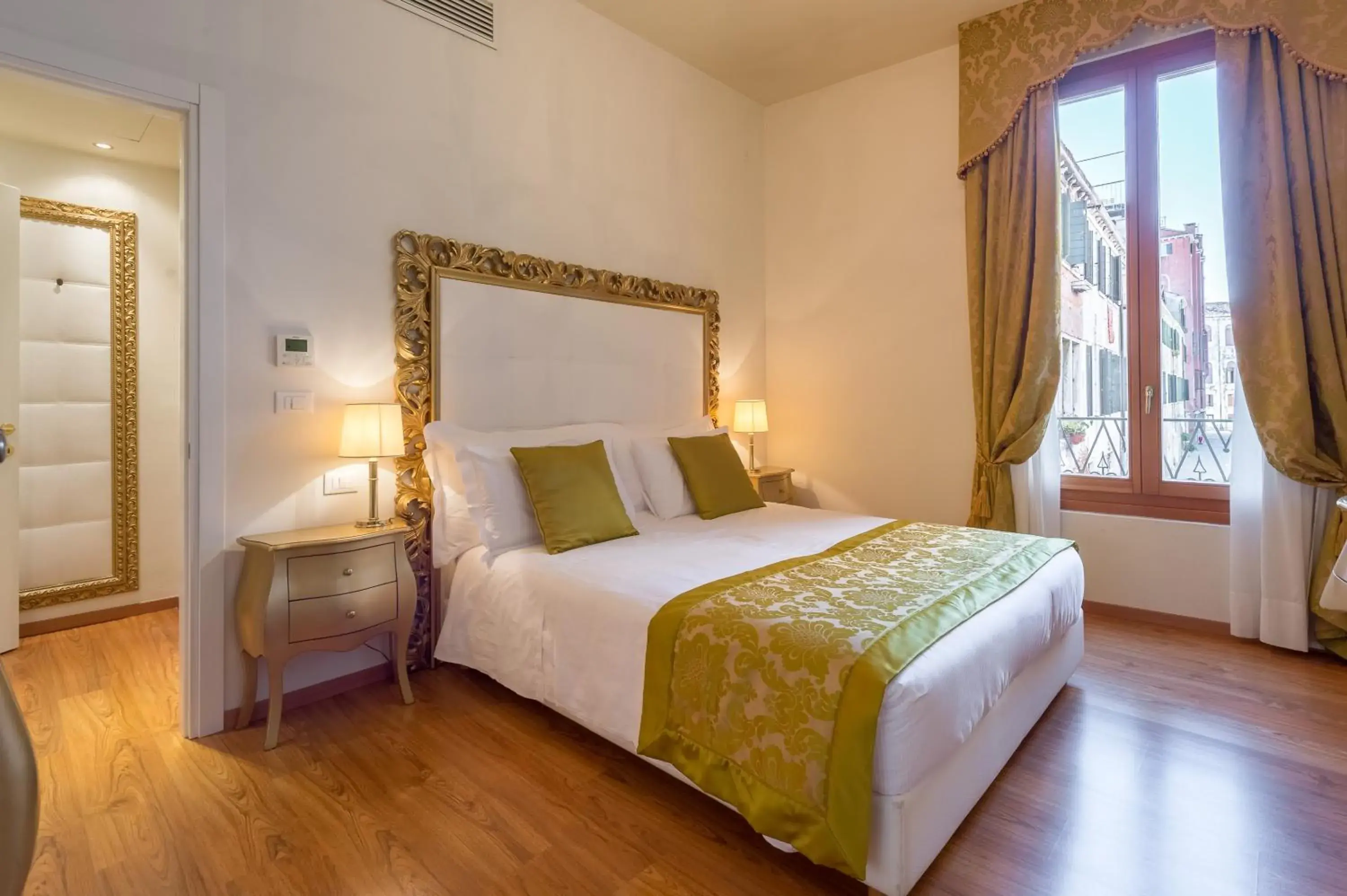 Deluxe One-Bedroom Apartment (3 Adults) in Al Bailo Di Venezia Deluxe One-Bedroom Apartment (3 Adults) in Al Bailo Di Venezia