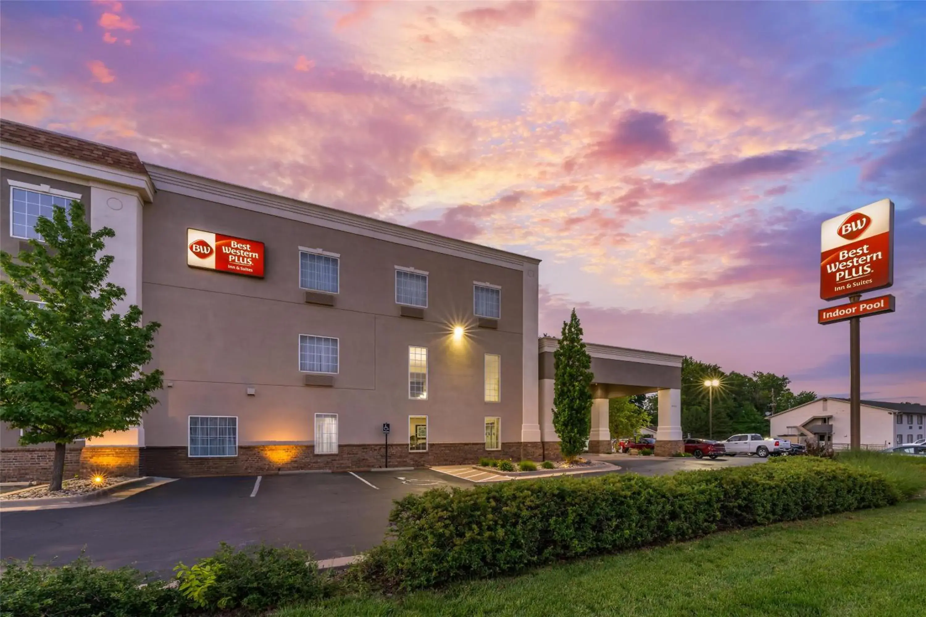 Property building in Best Western Plus Eastgate Inn & Suites Property building in Best Western Plus Eastgate Inn & Suites