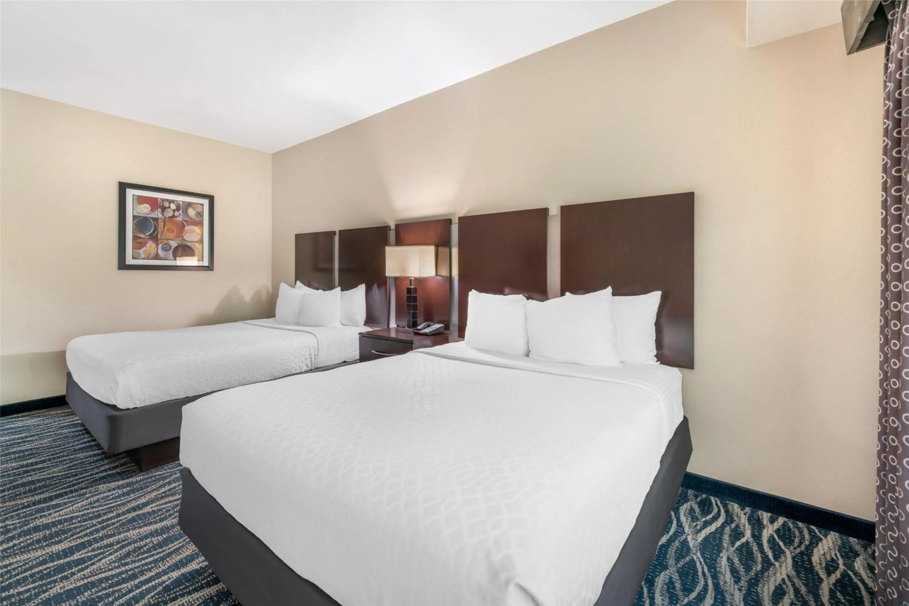 Bedroom, Bed in Best Western Plus Eastgate Inn & Suites