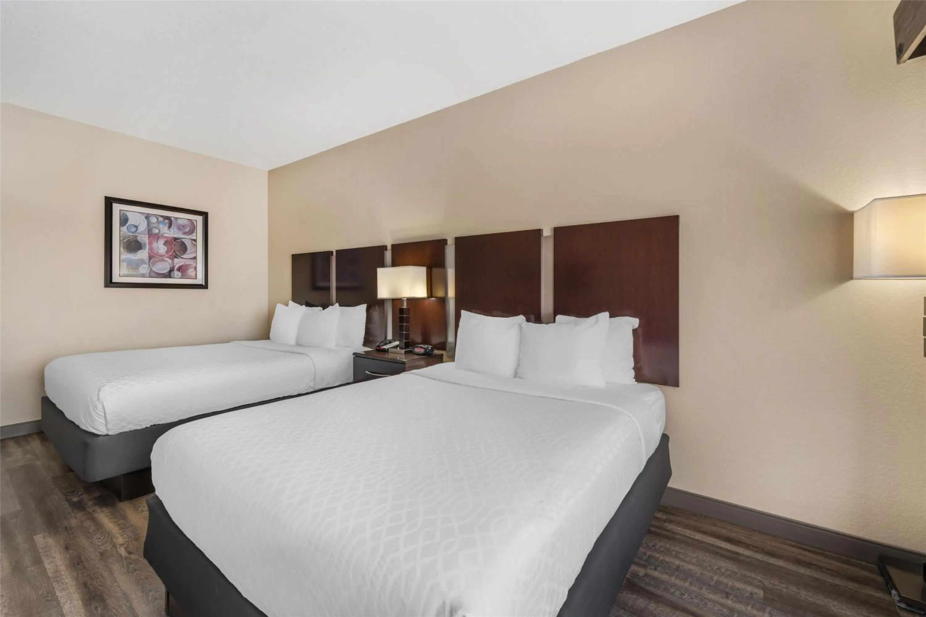 Bedroom, Bed in Best Western Plus Eastgate Inn & Suites