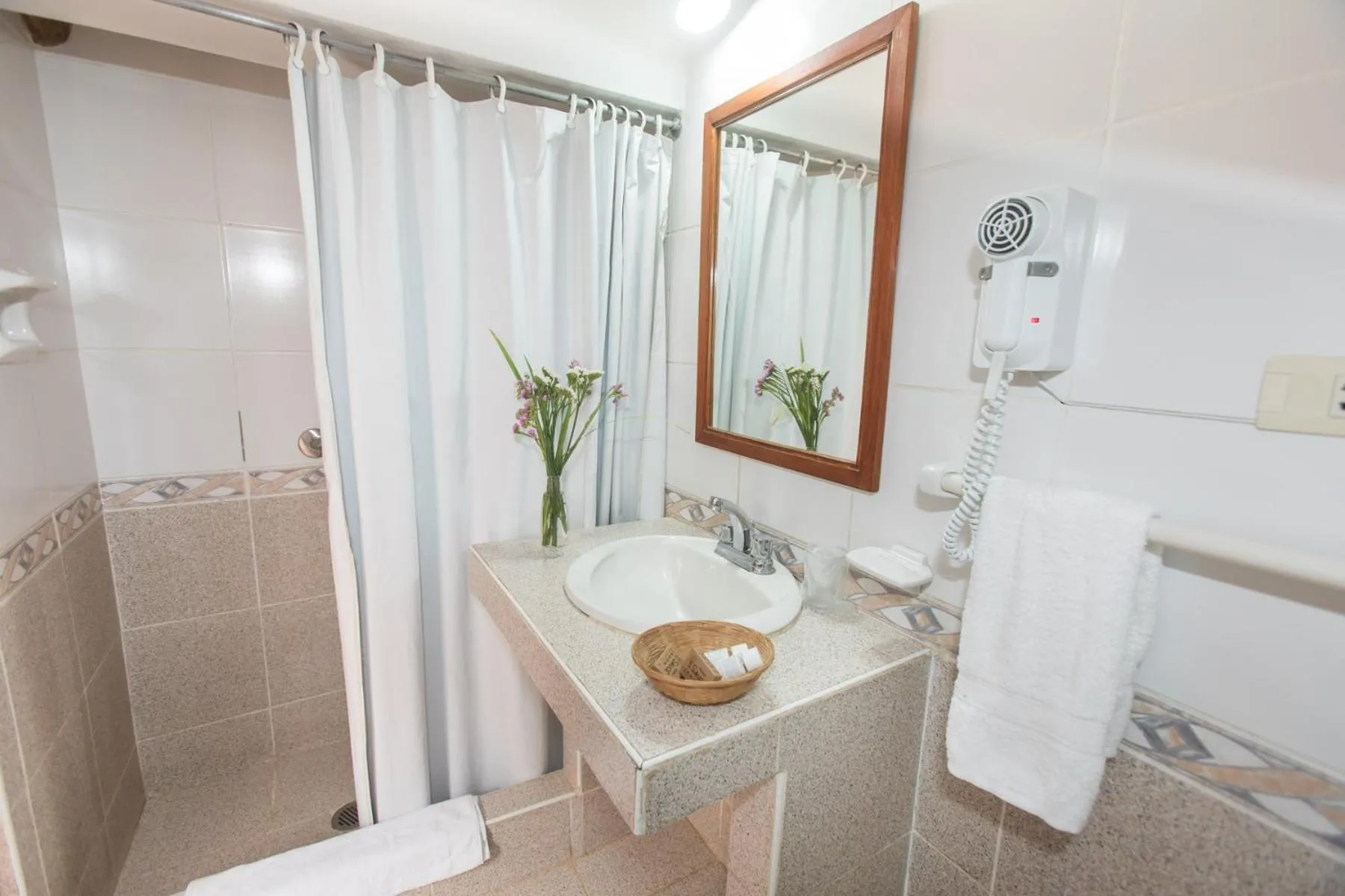 Shower in SAUCE Hotel Boutique