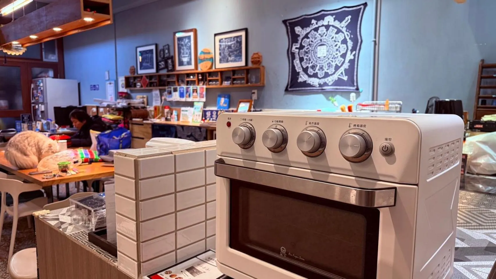 oven in 樂客背包旅棧 Local Backpacker Hostel