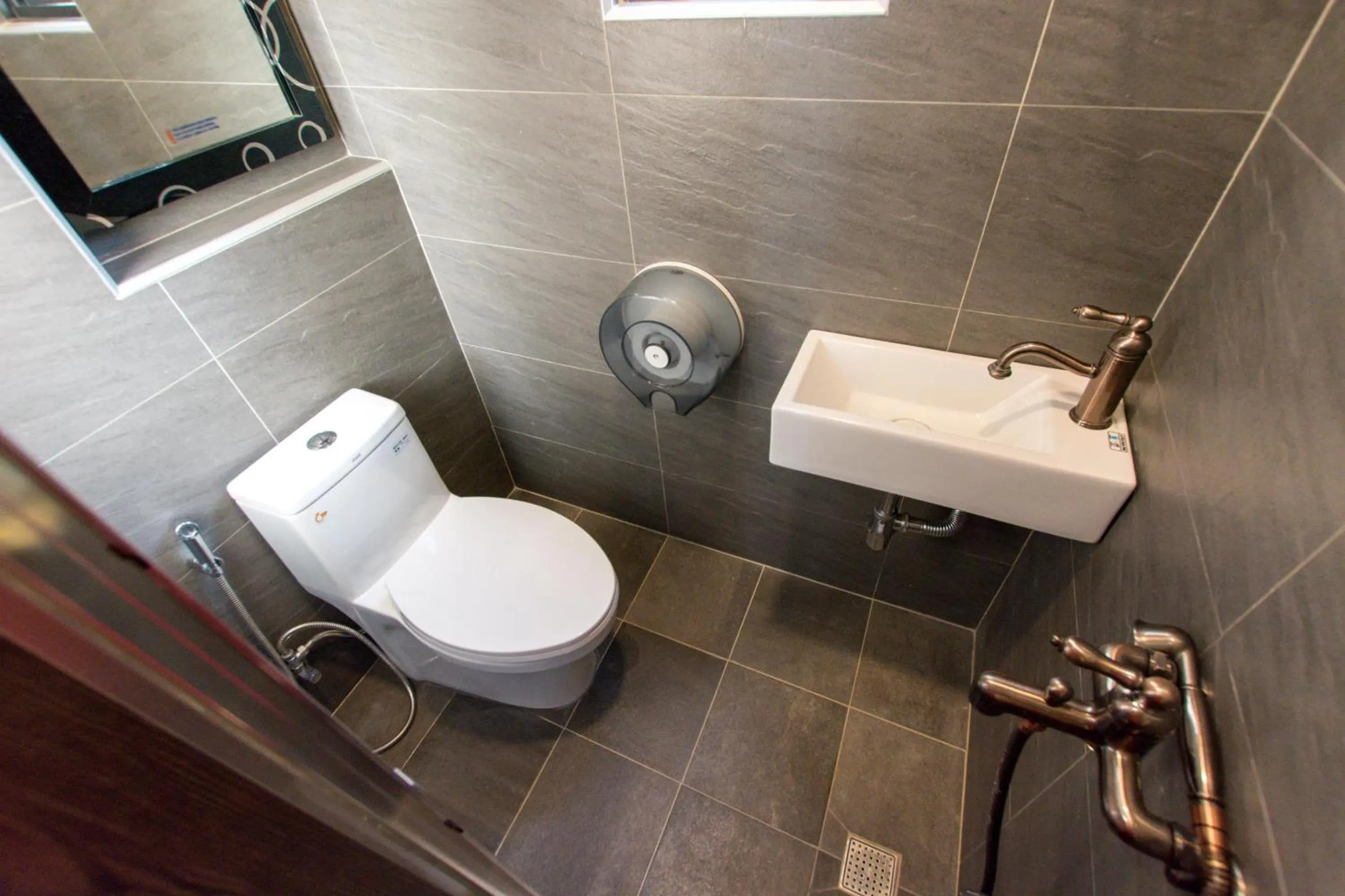 Toilet in 樂客背包旅棧 Local Backpacker Hostel